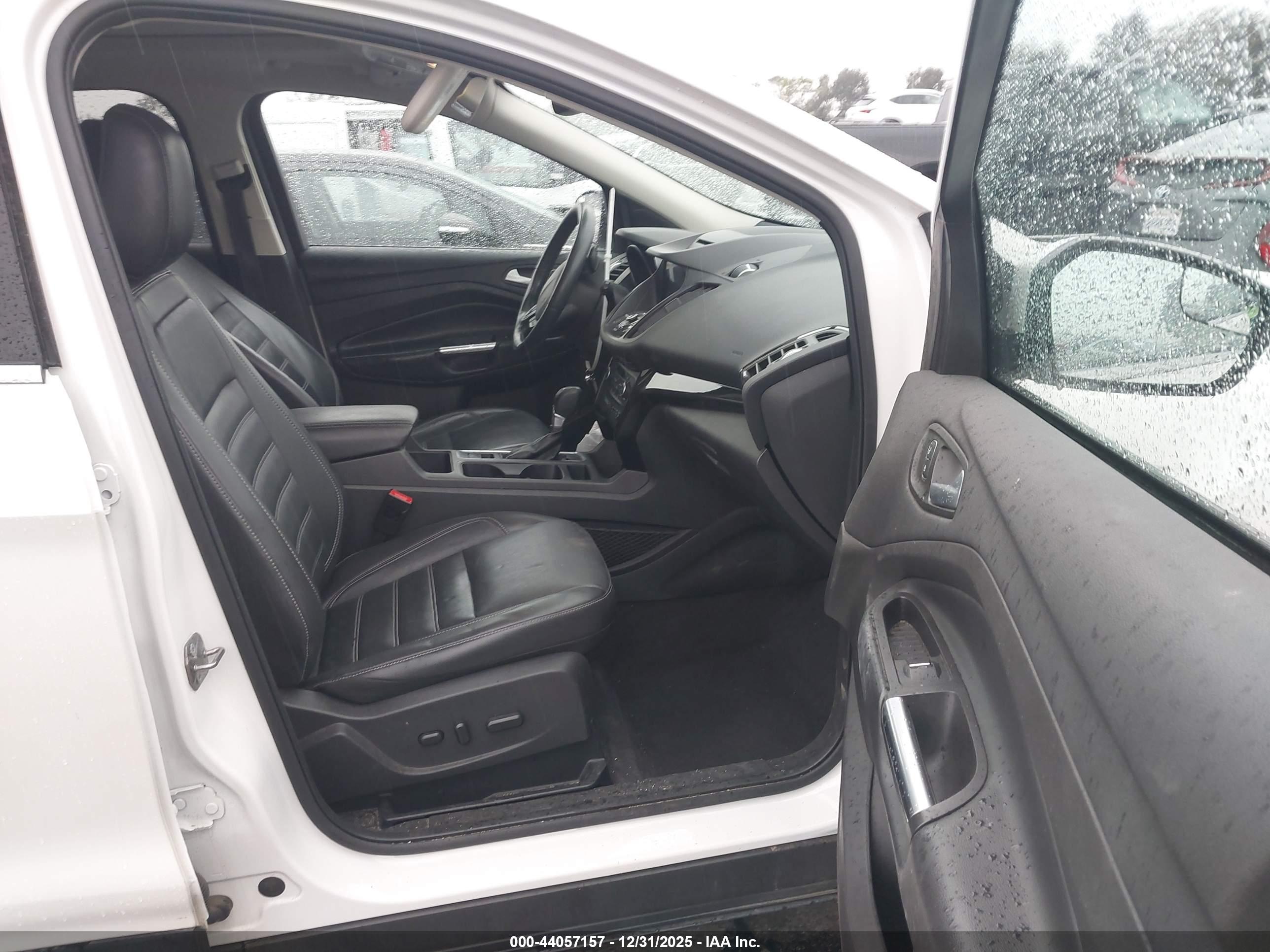 FORD ESCAPE image 5