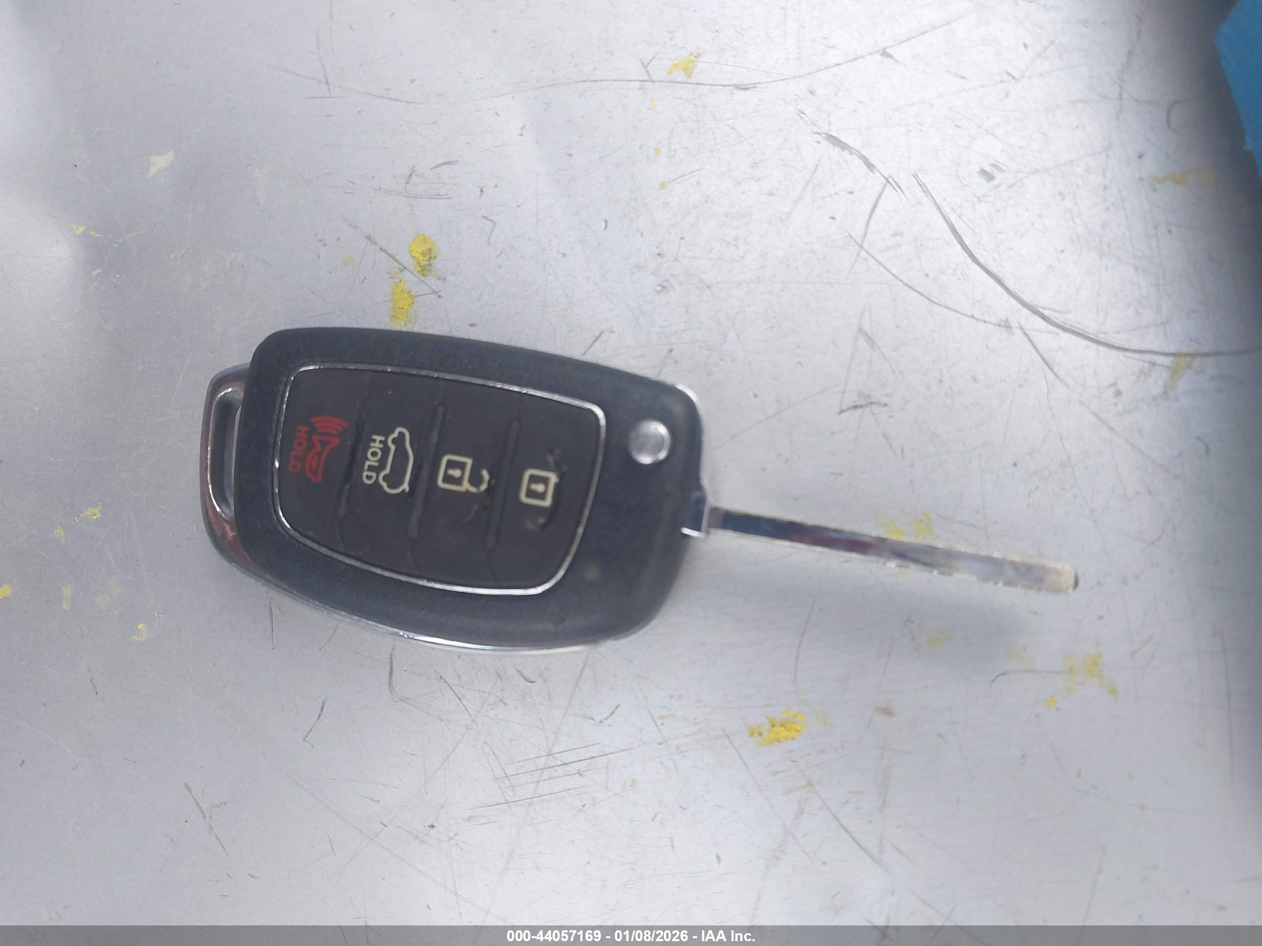 HYUNDAI SANTA image 11