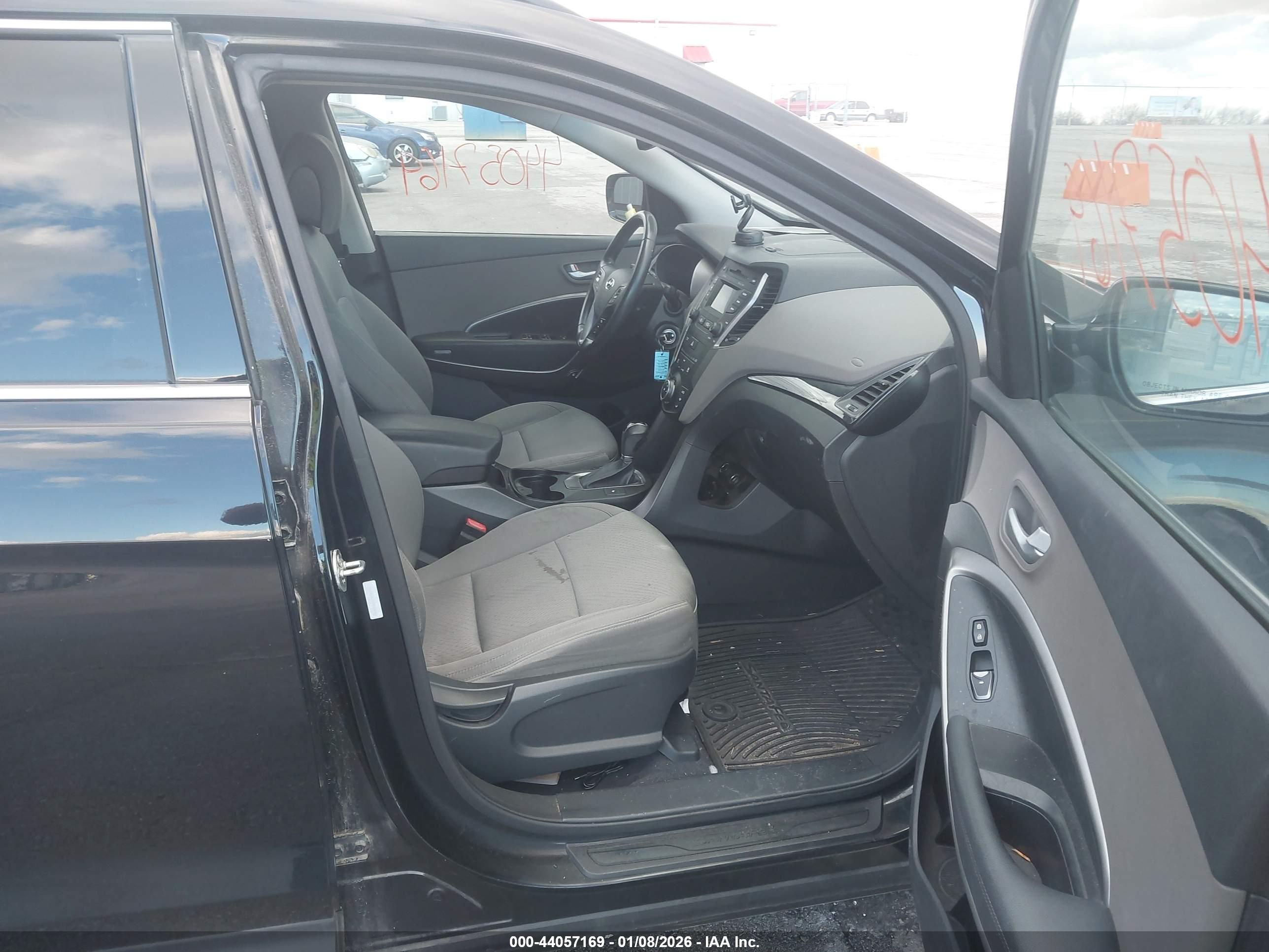 HYUNDAI SANTA image 5