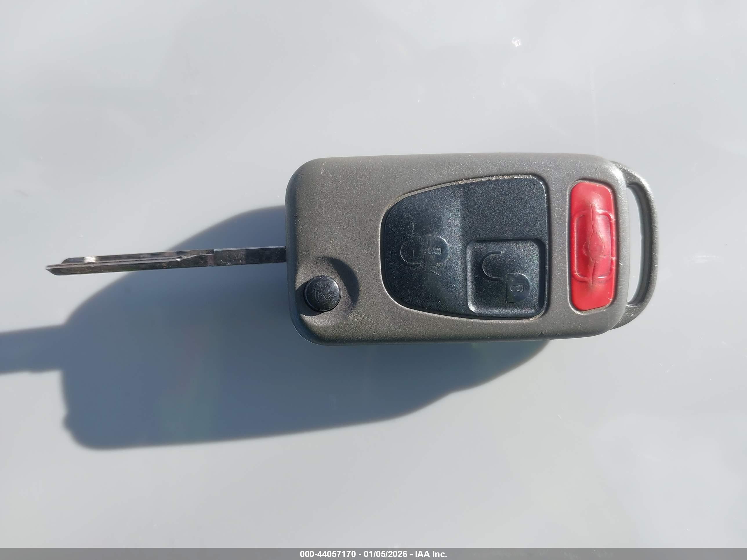 CHRYSLER CROSSFIRE image 11