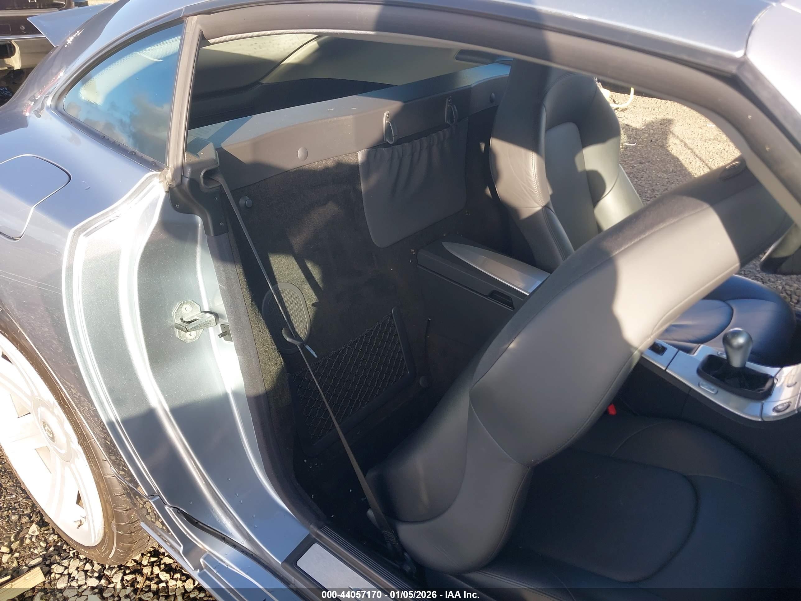 CHRYSLER CROSSFIRE image 8