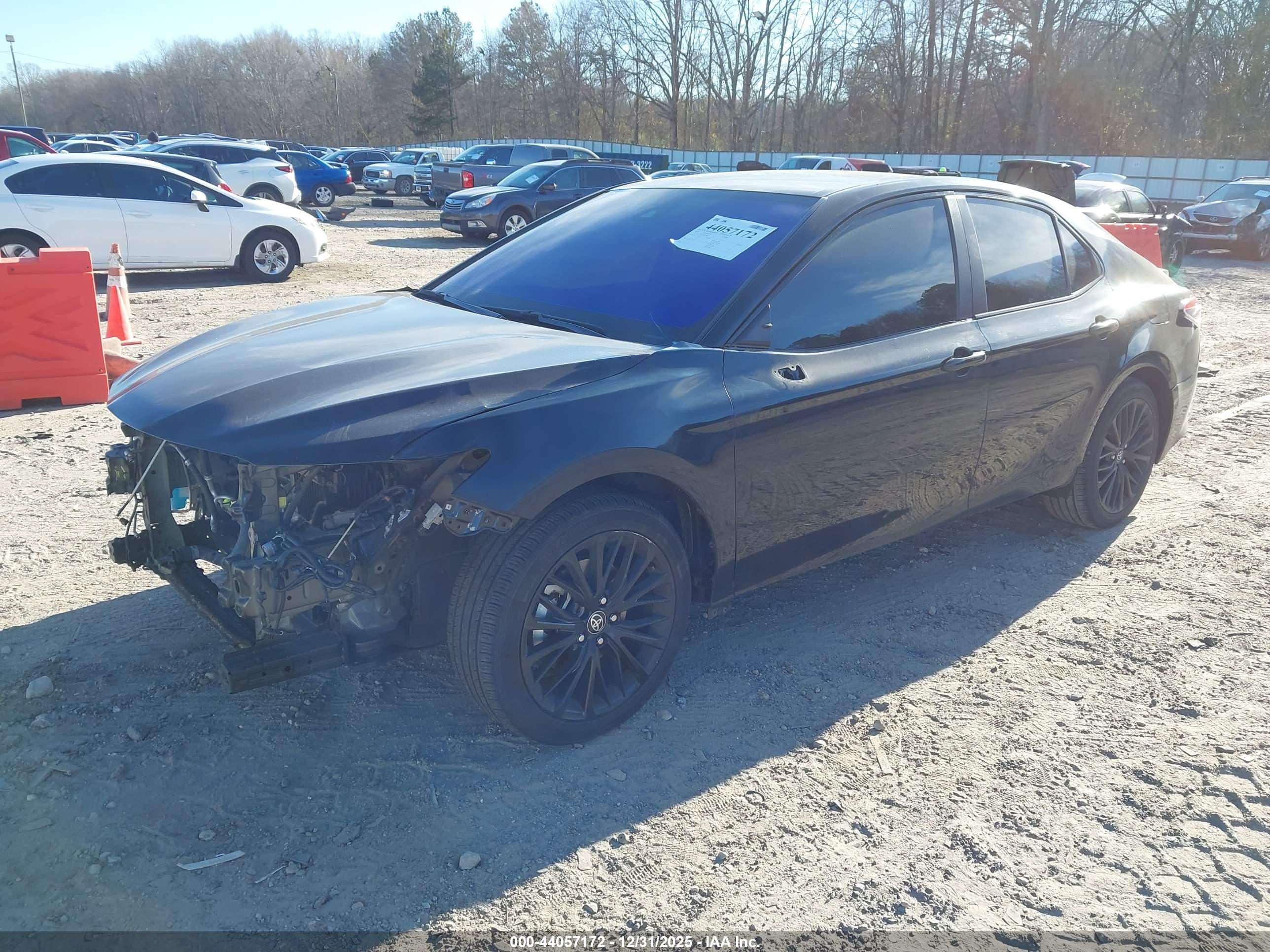 TOYOTA CAMRY image 2