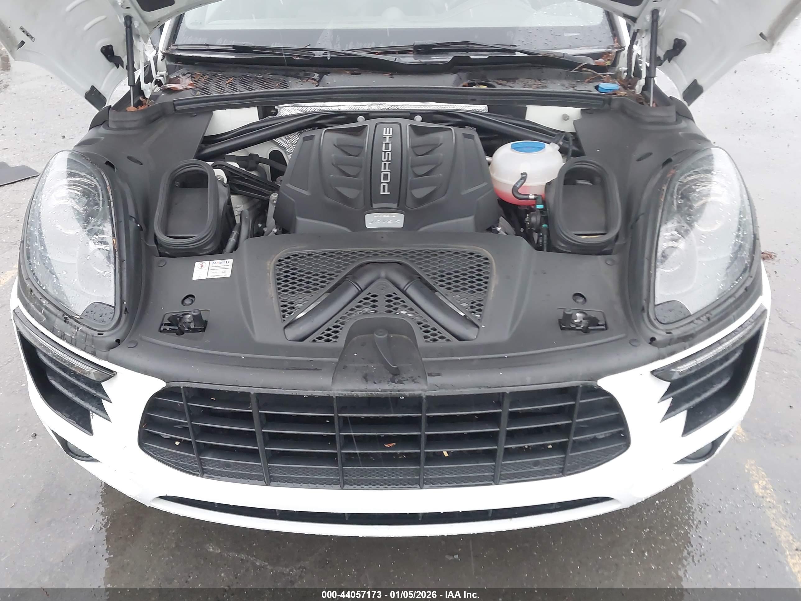 PORSCHE MACAN image 10