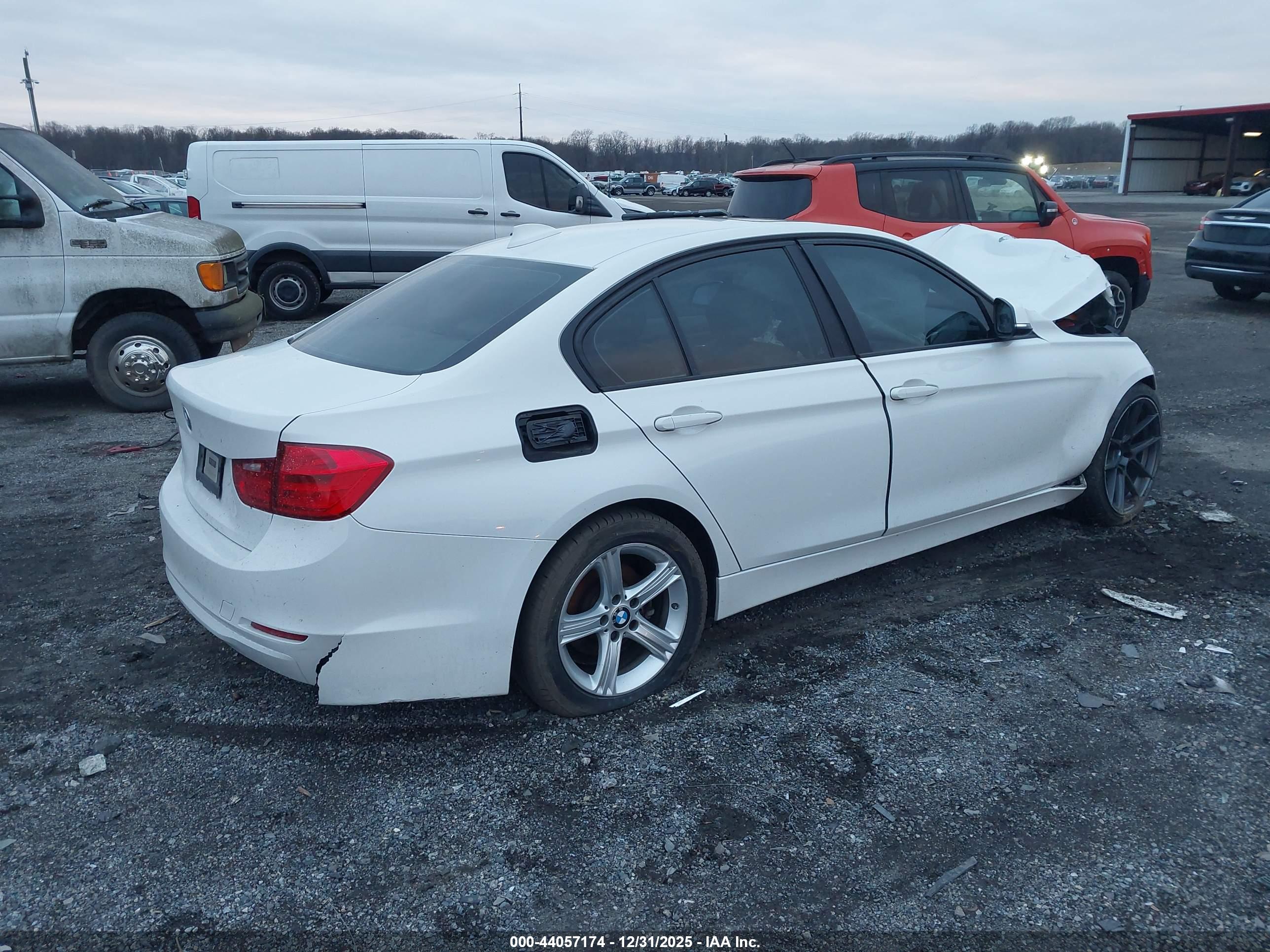 BMW 328I image 4