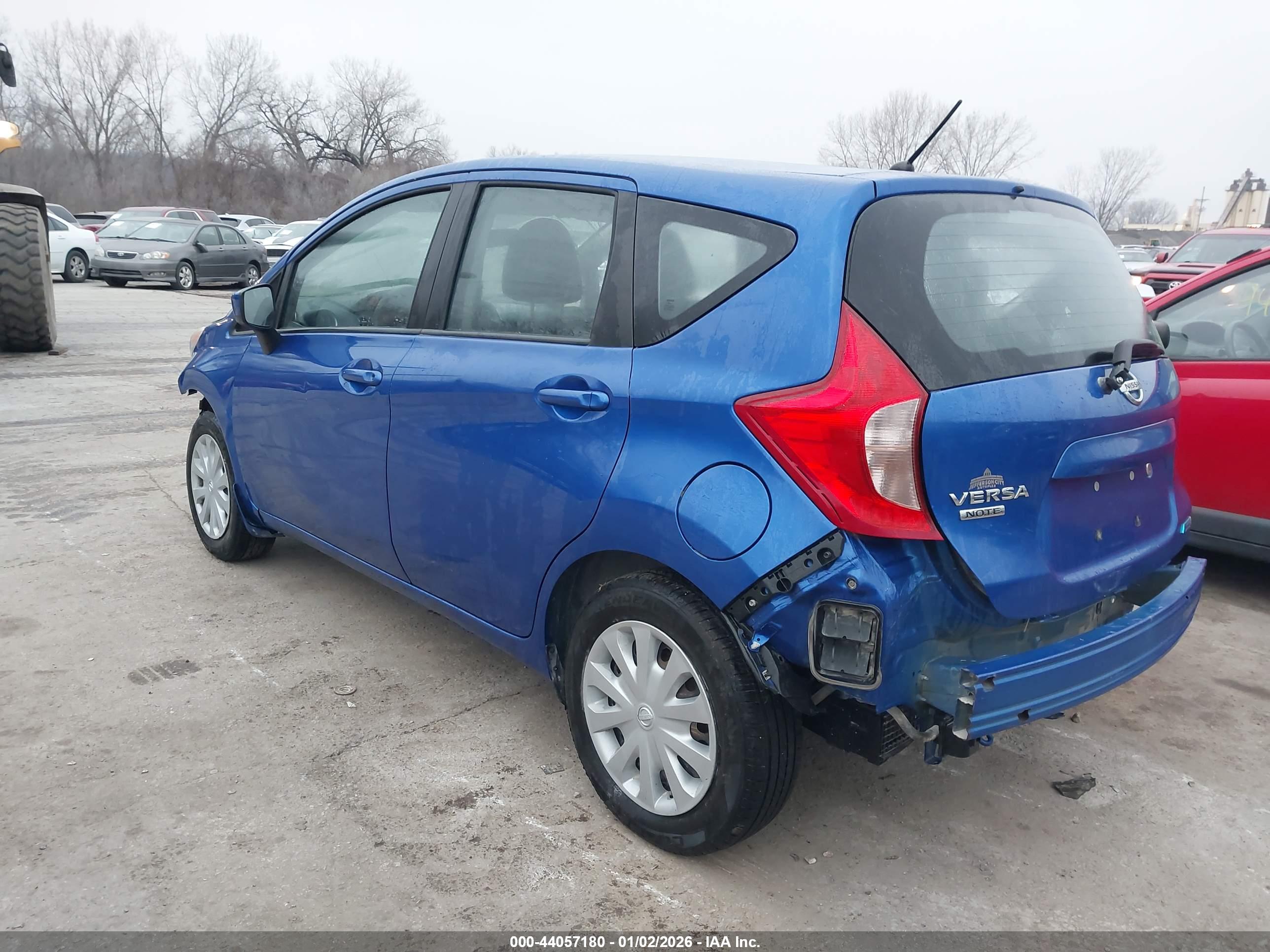 NISSAN VERSA image 3