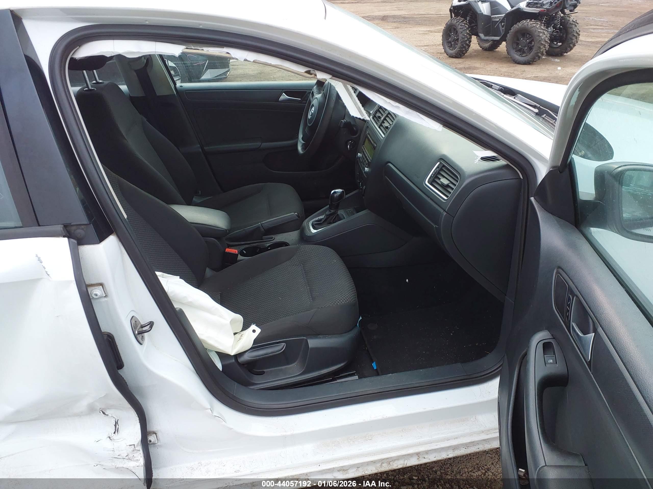 VOLKSWAGEN JETTA image 5