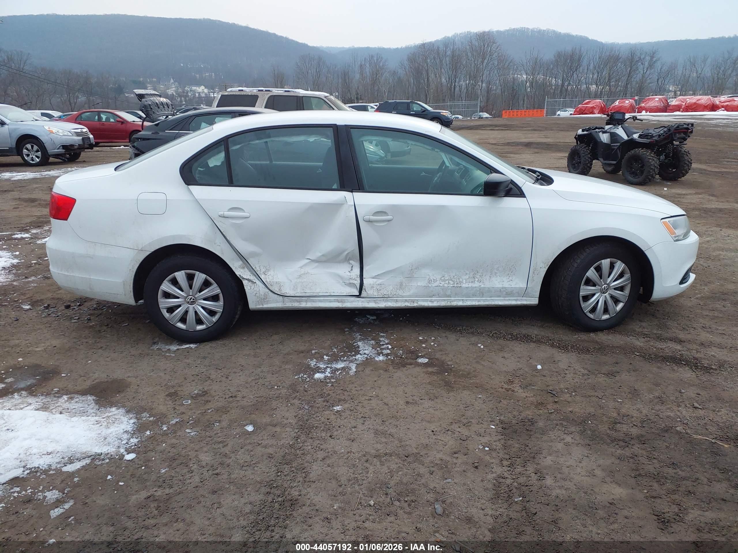 VOLKSWAGEN JETTA image 6