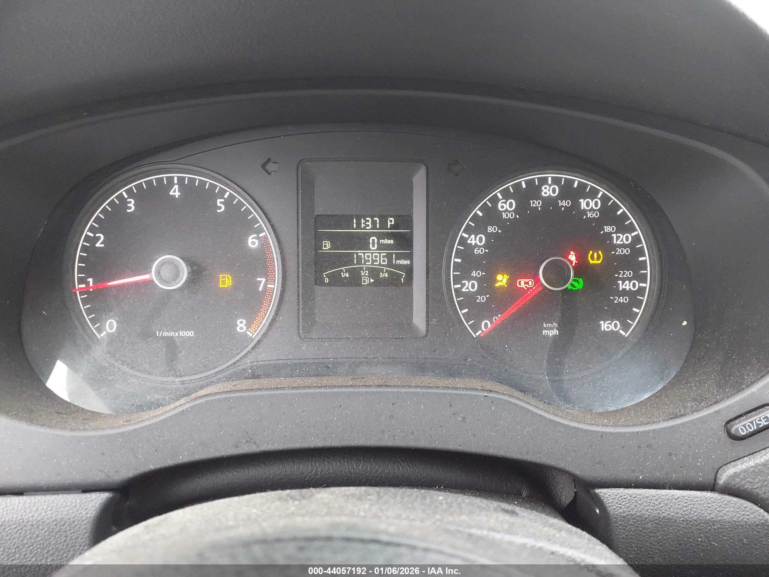 VOLKSWAGEN JETTA image 7