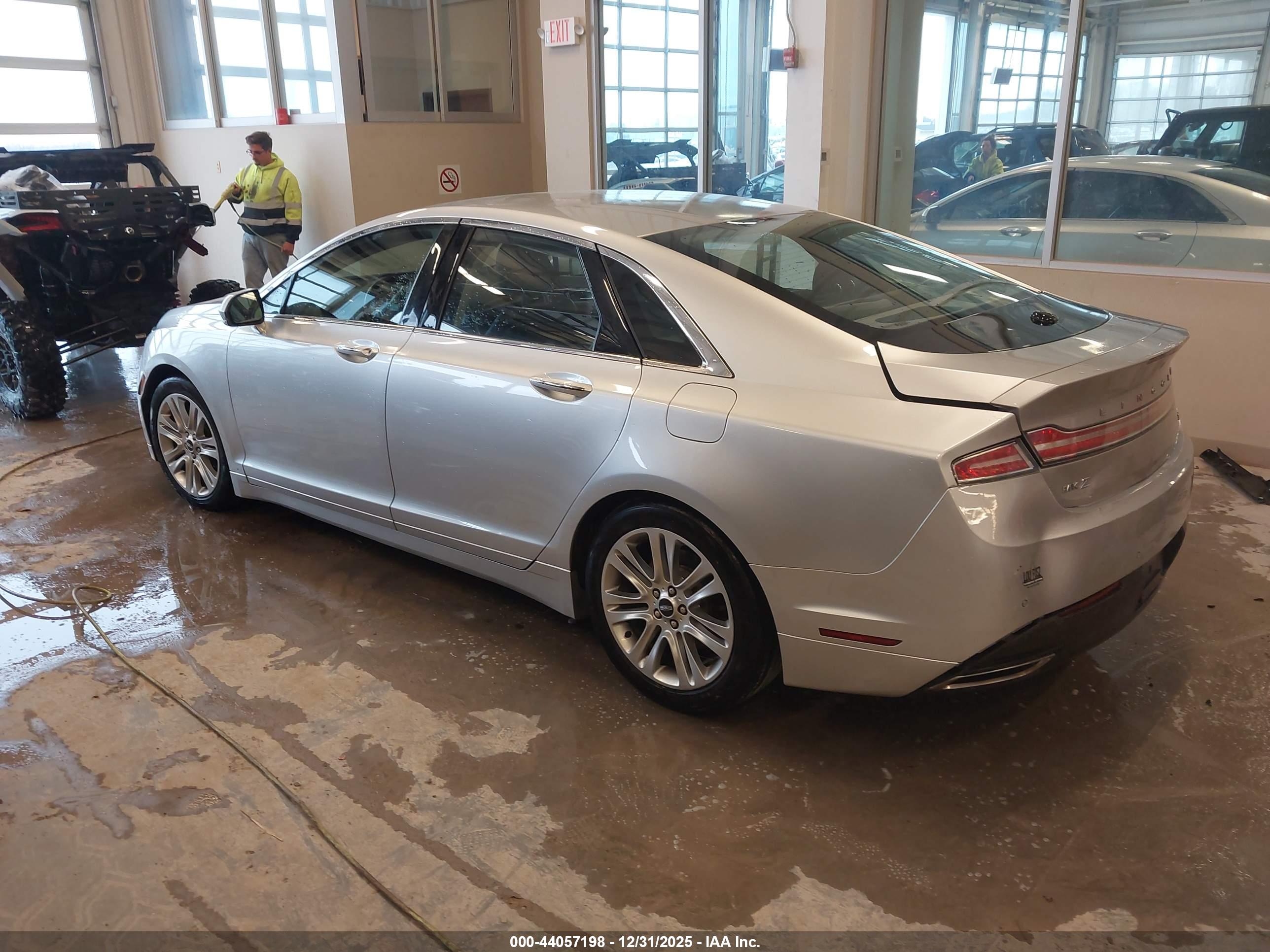 LINCOLN MKZ image 3