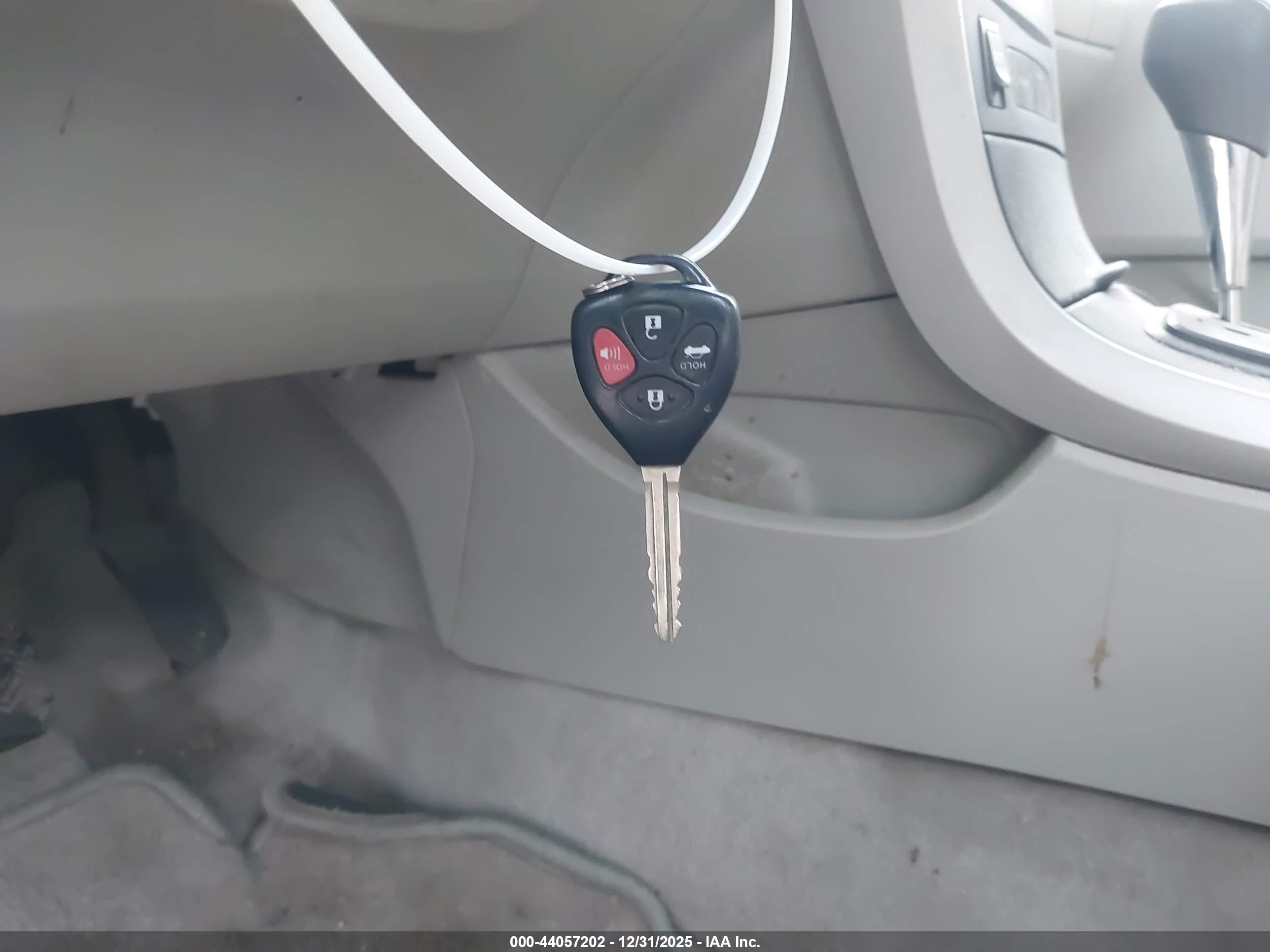 TOYOTA COROLLA image 11