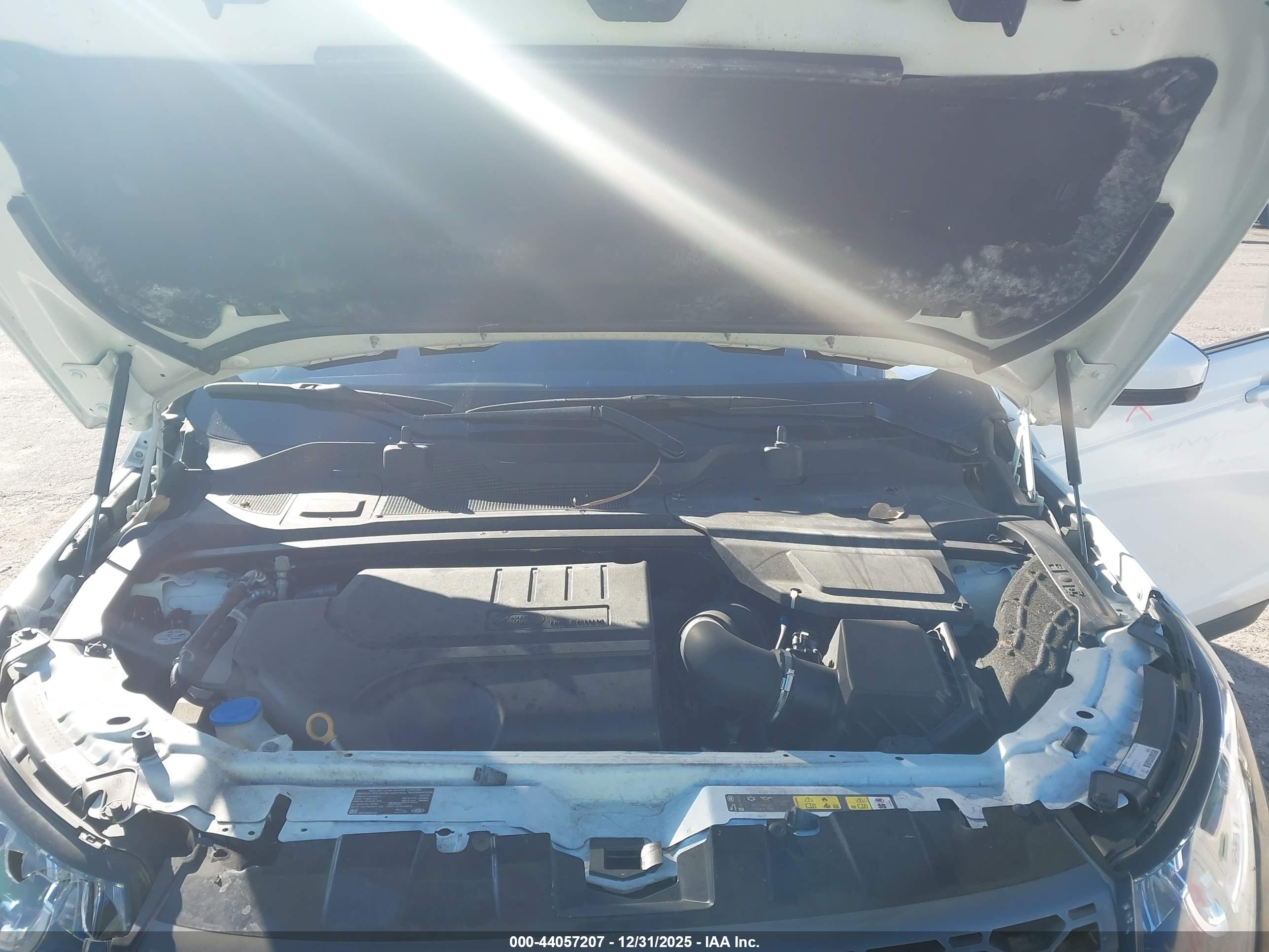 LAND ROVER image 10