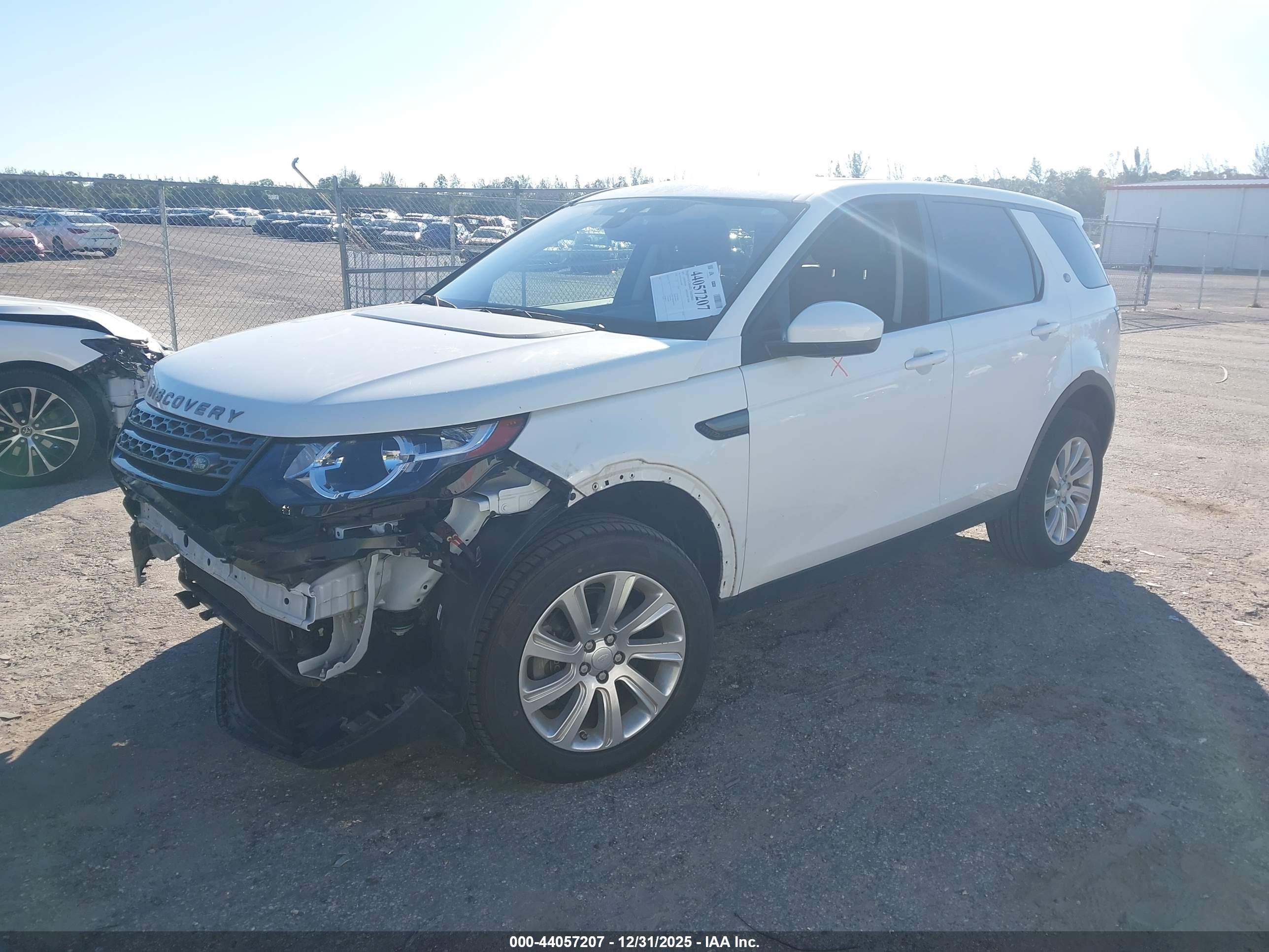 LAND ROVER image 2
