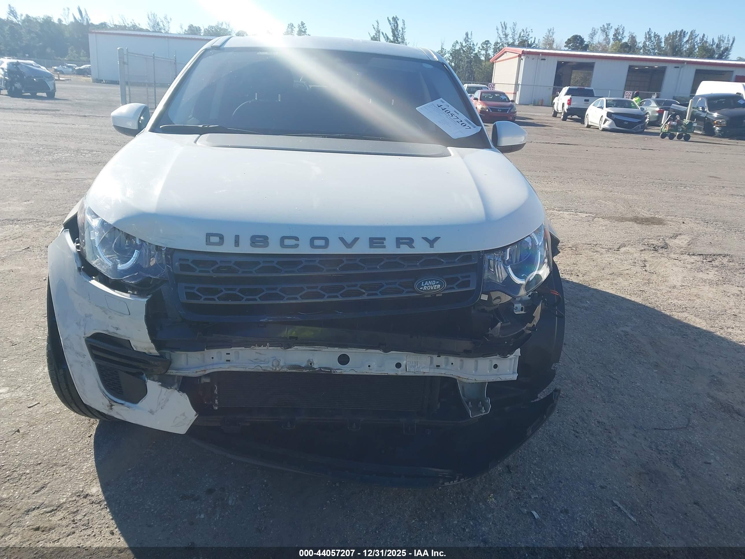 LAND ROVER image 6