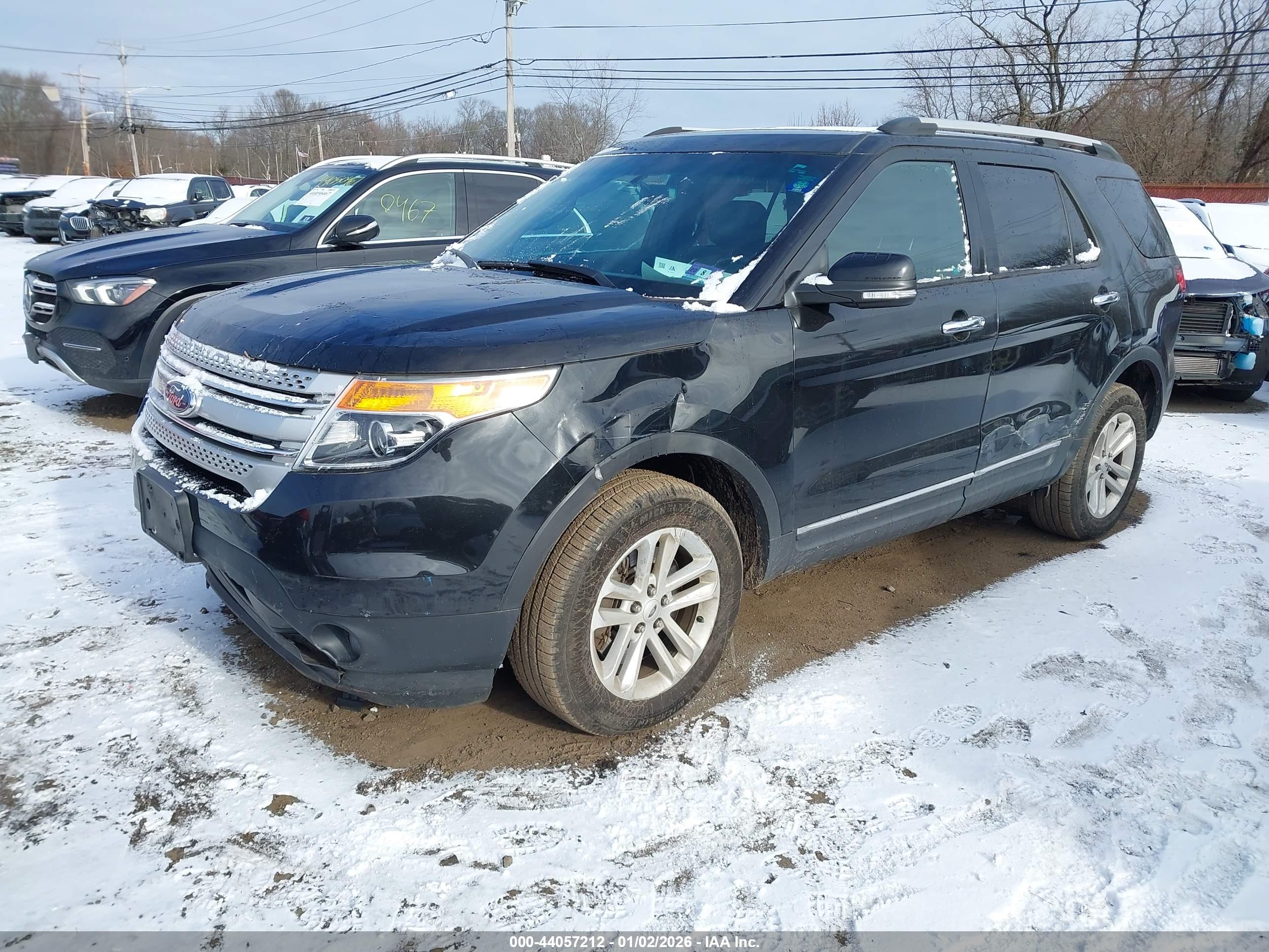 FORD EXPLORER image 2