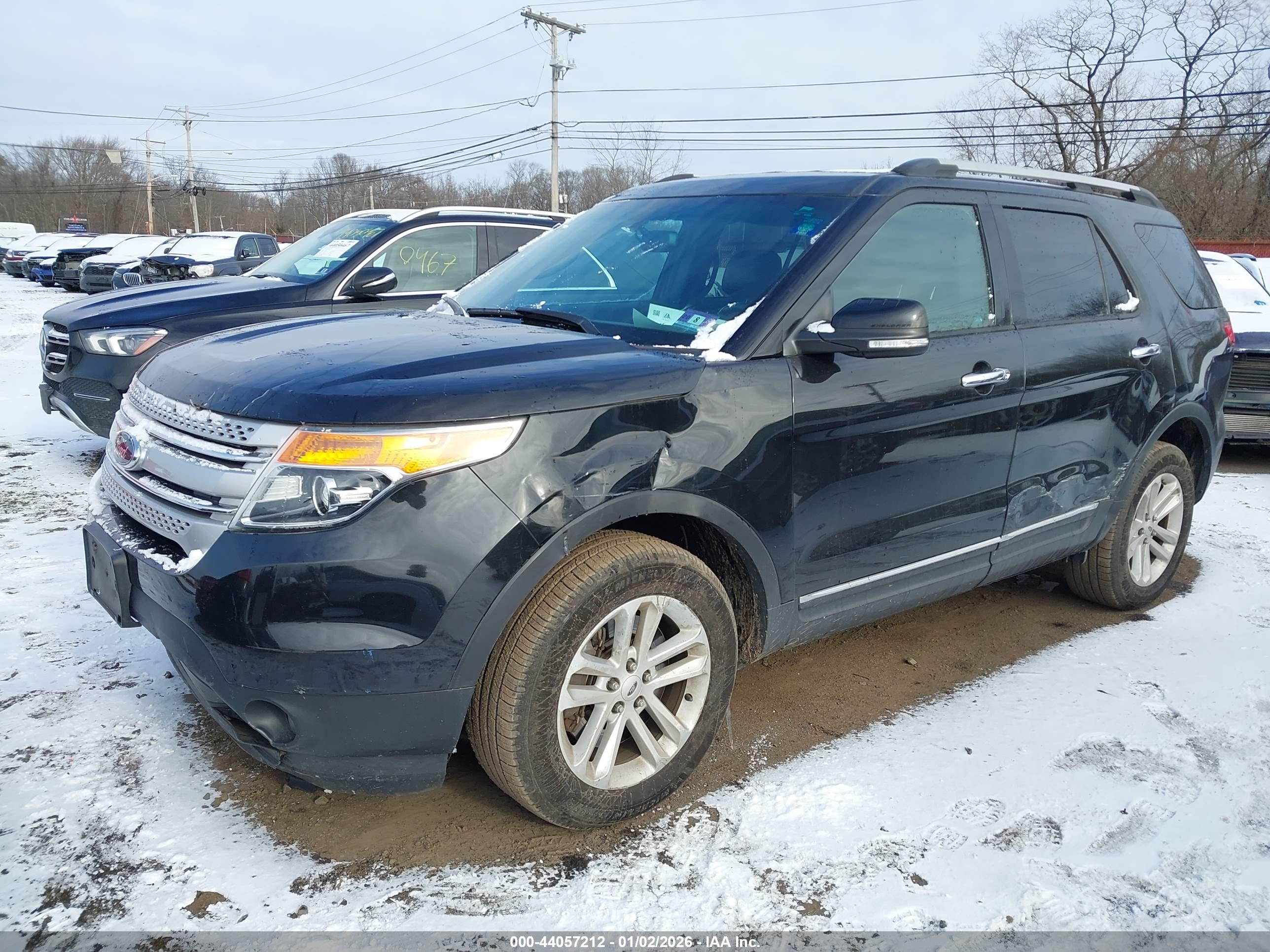 FORD EXPLORER image 6