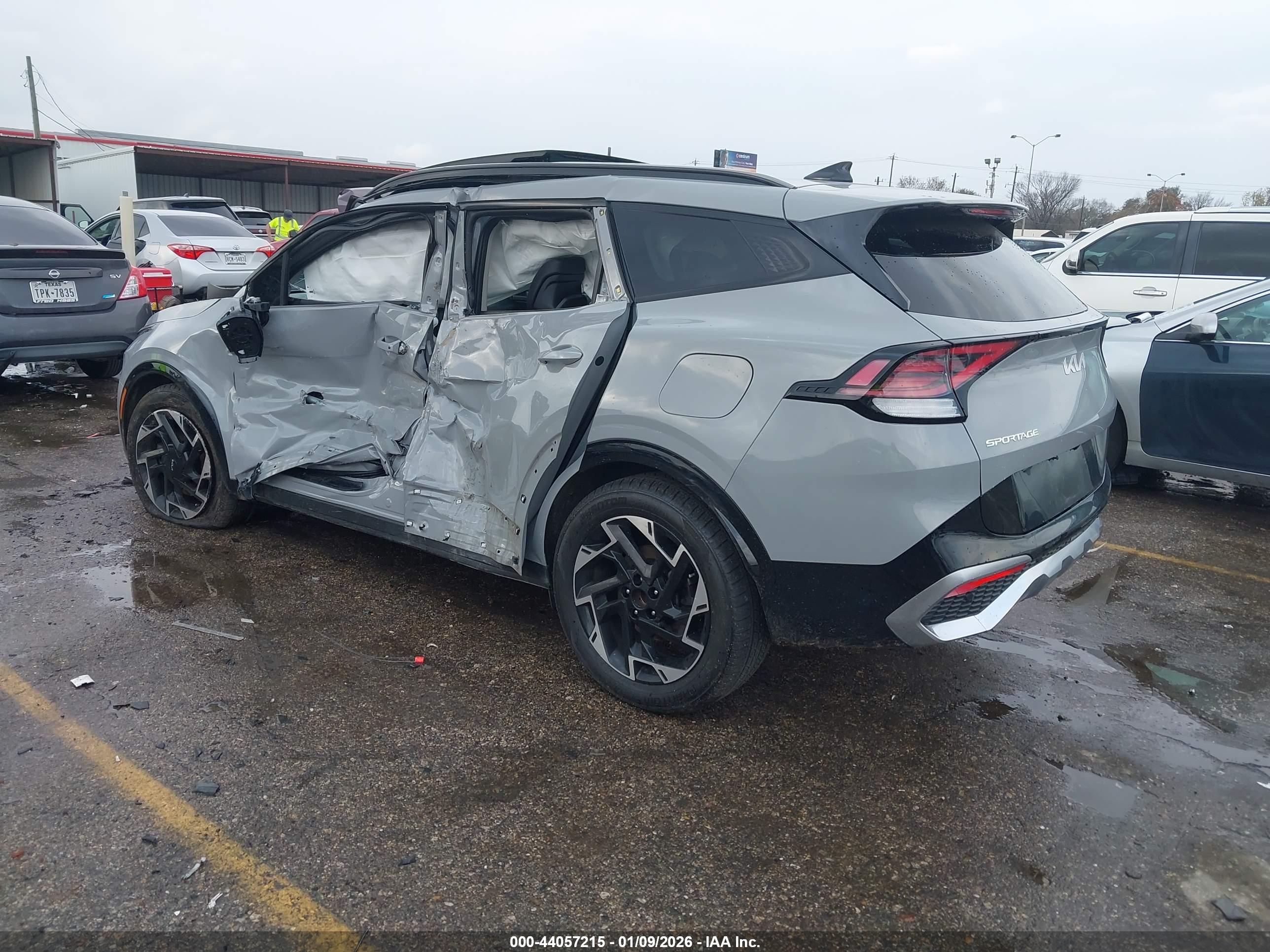 KIA SPORTAGE image 3