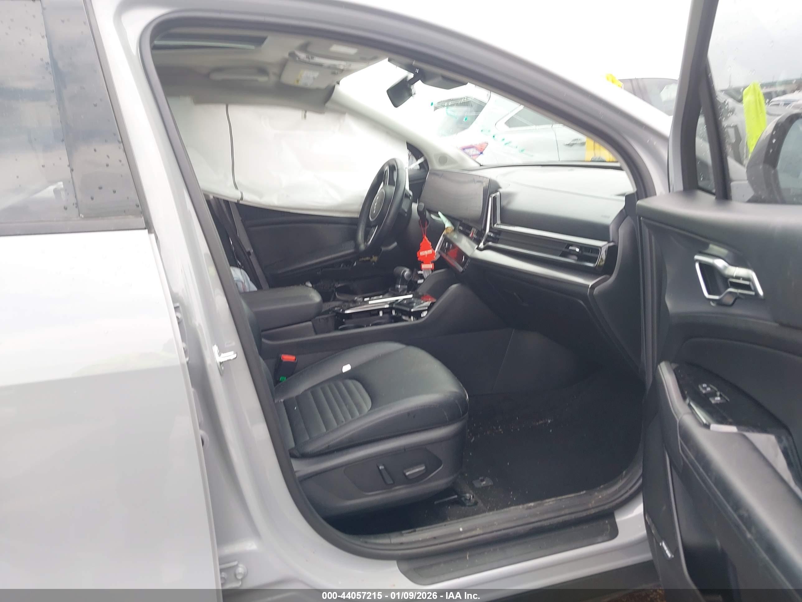 KIA SPORTAGE image 5