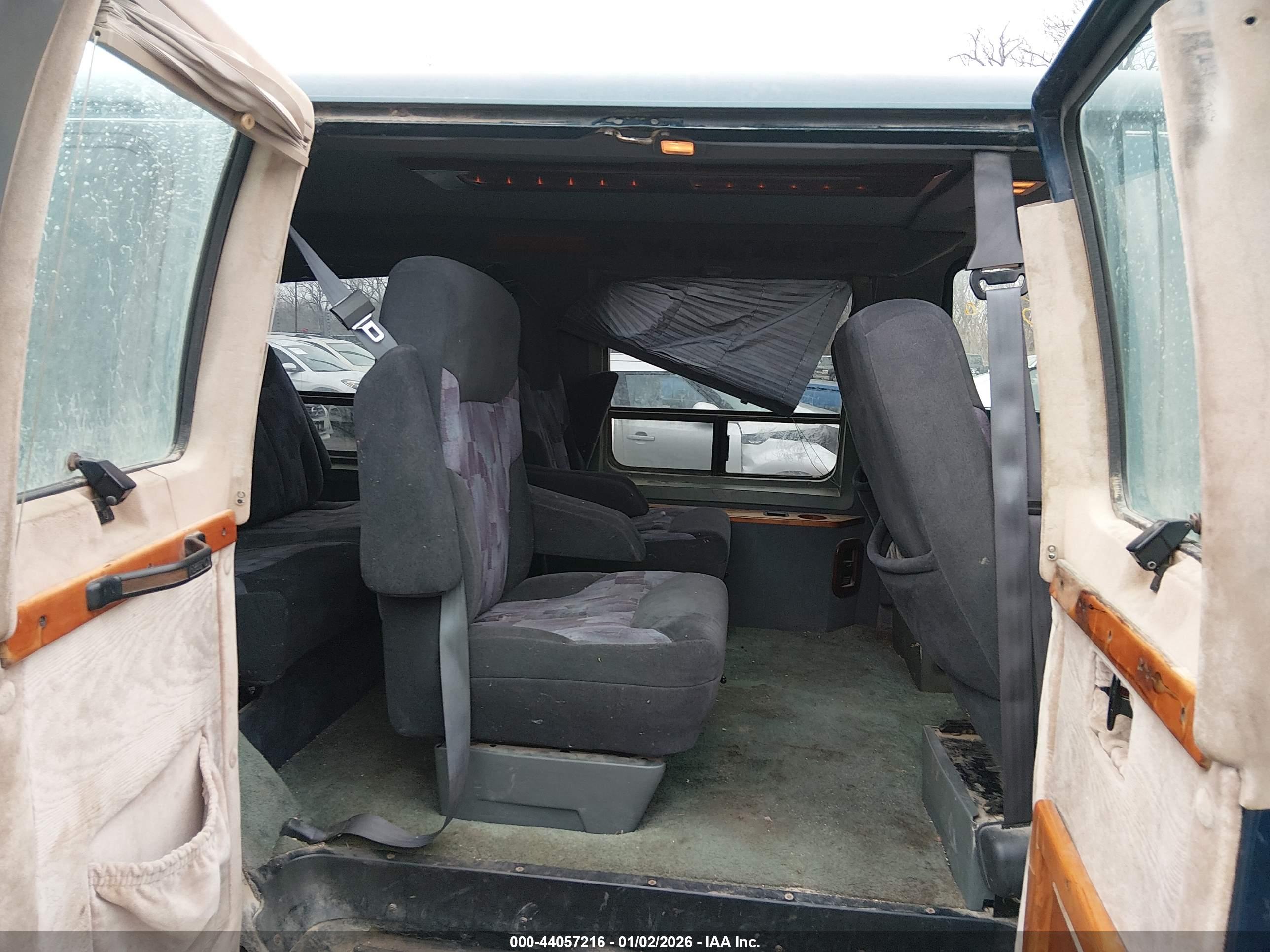 DODGE RAM image 8