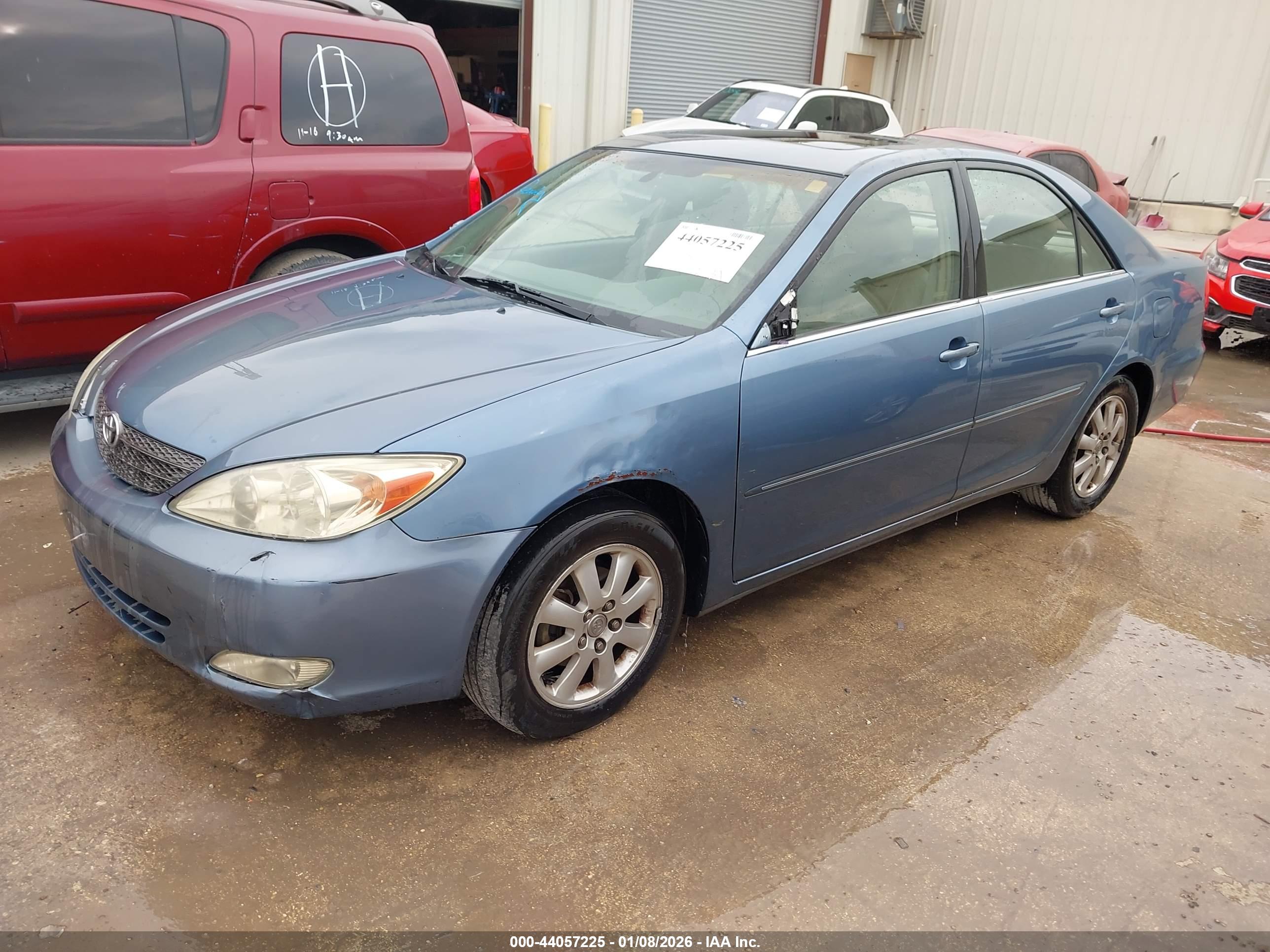 TOYOTA CAMRY image 2