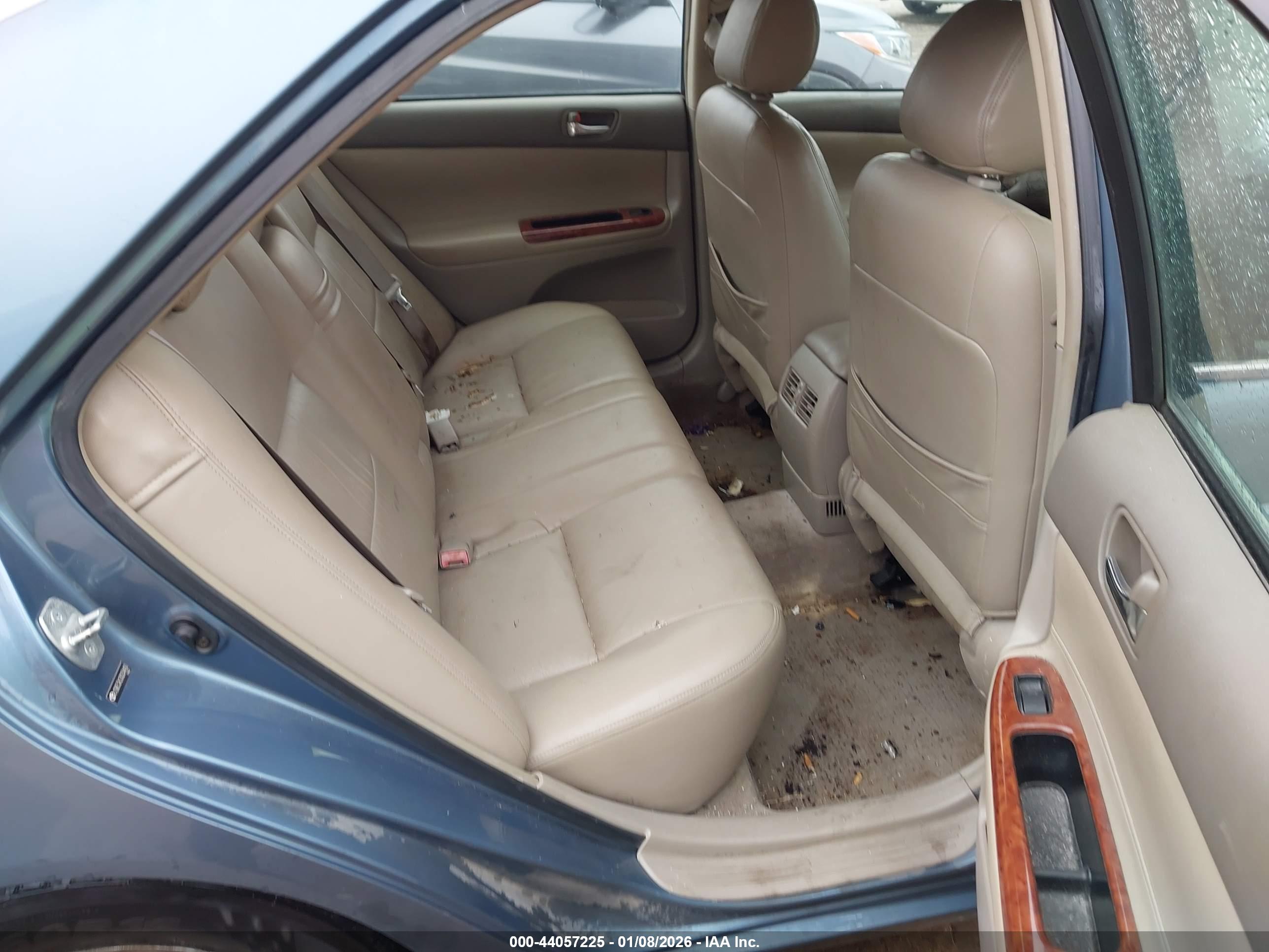 TOYOTA CAMRY image 8
