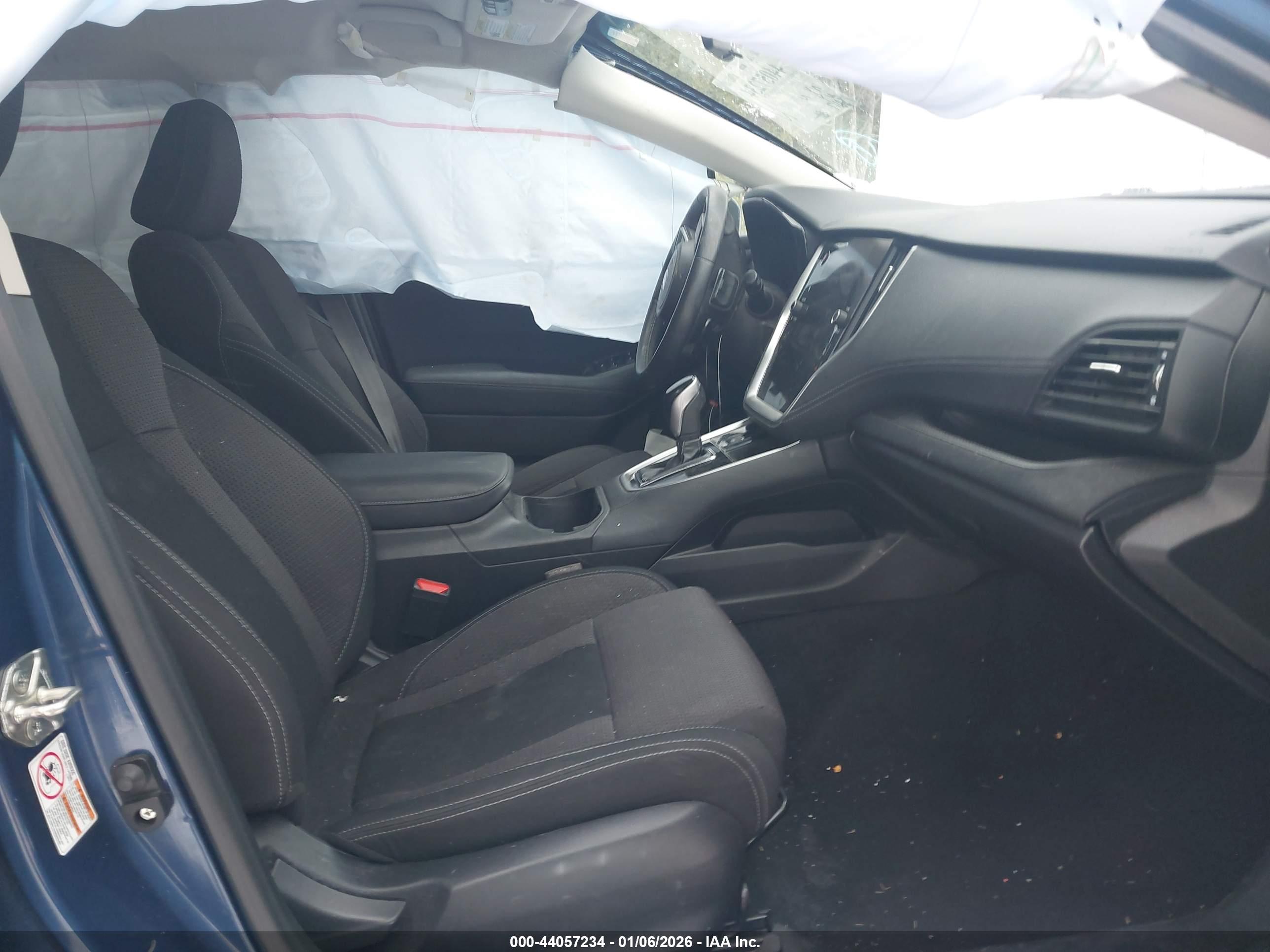 SUBARU OUTBACK image 5