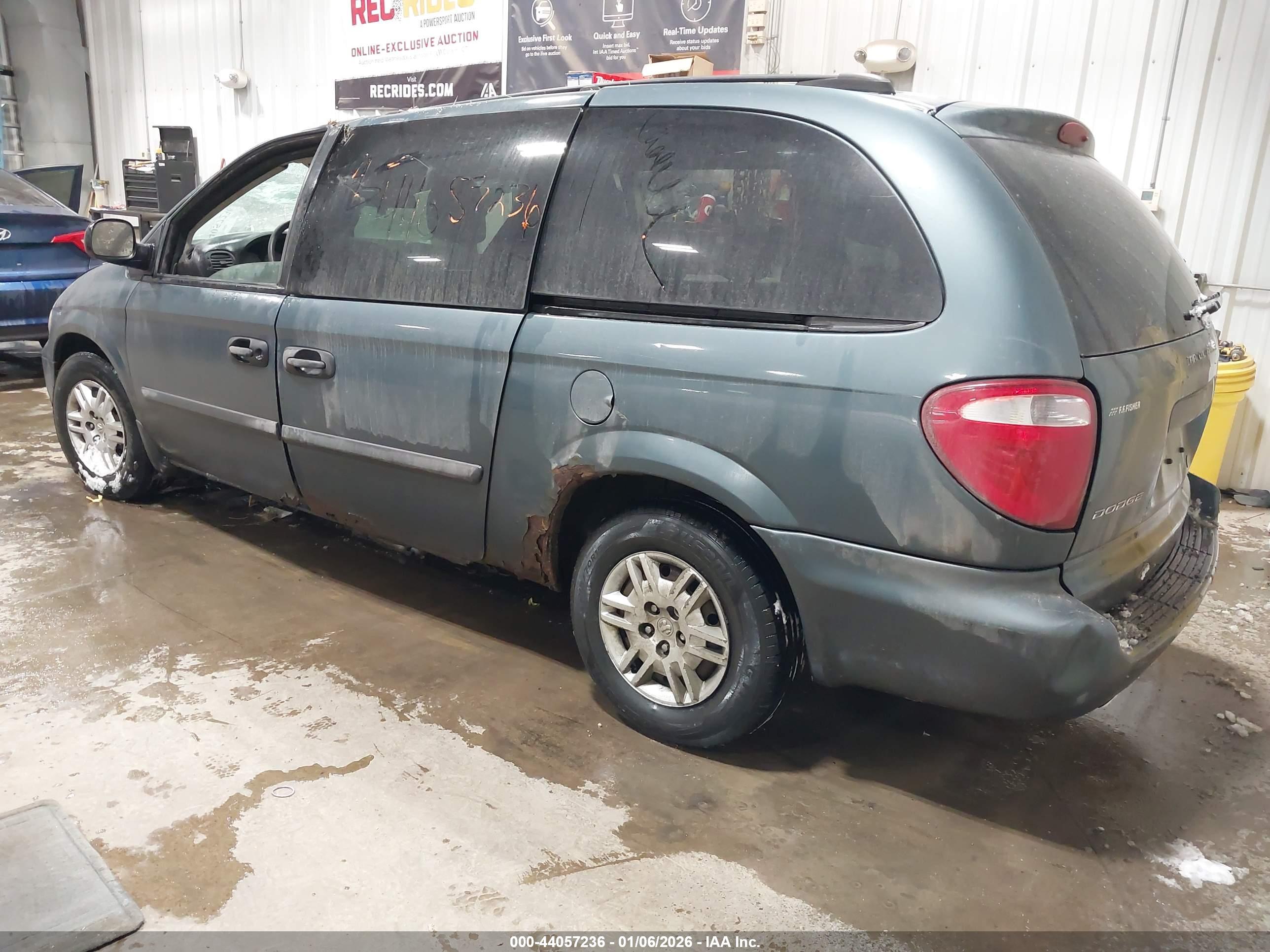 DODGE GRAND image 3