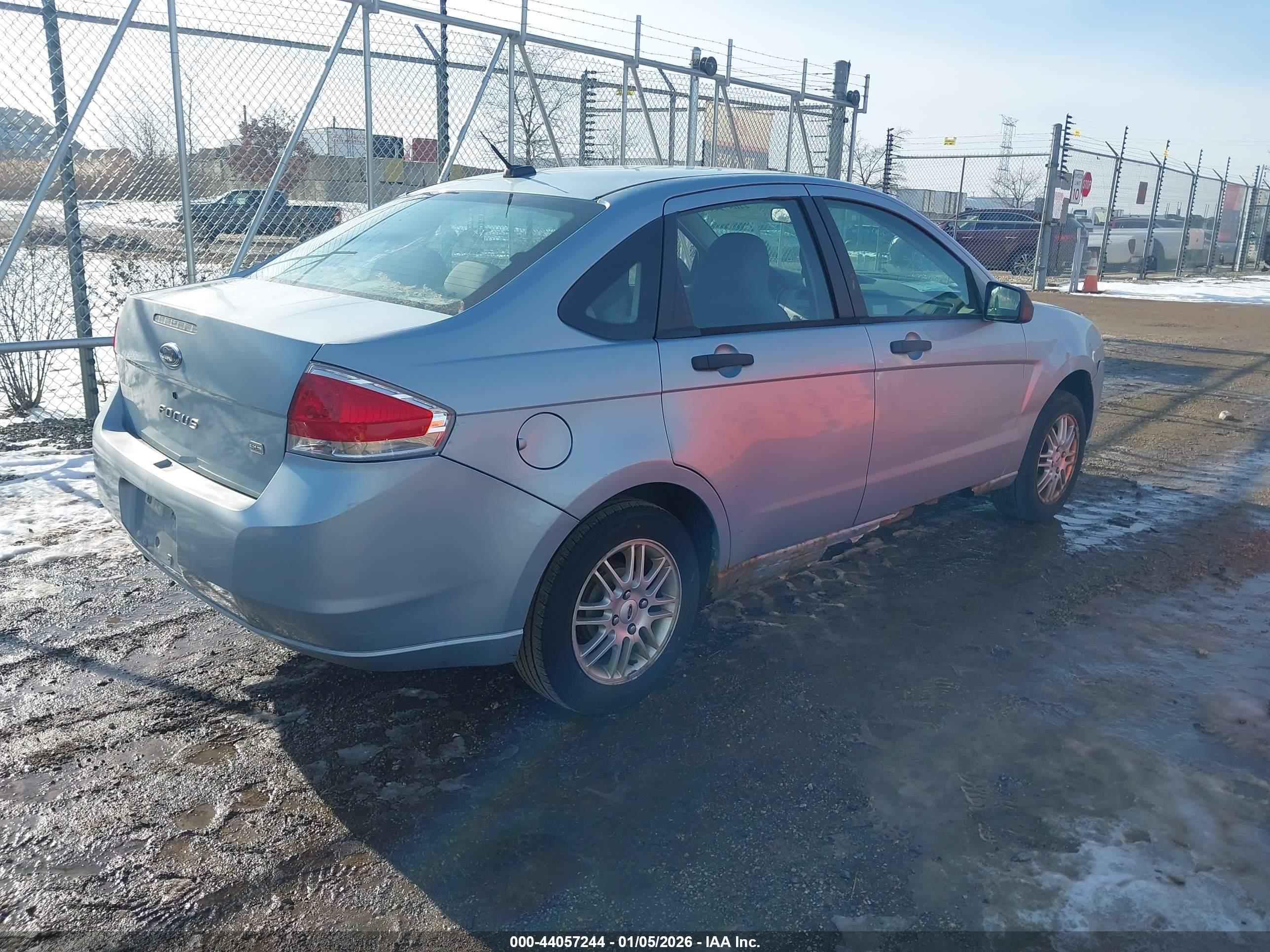 FORD FOCUS image 4