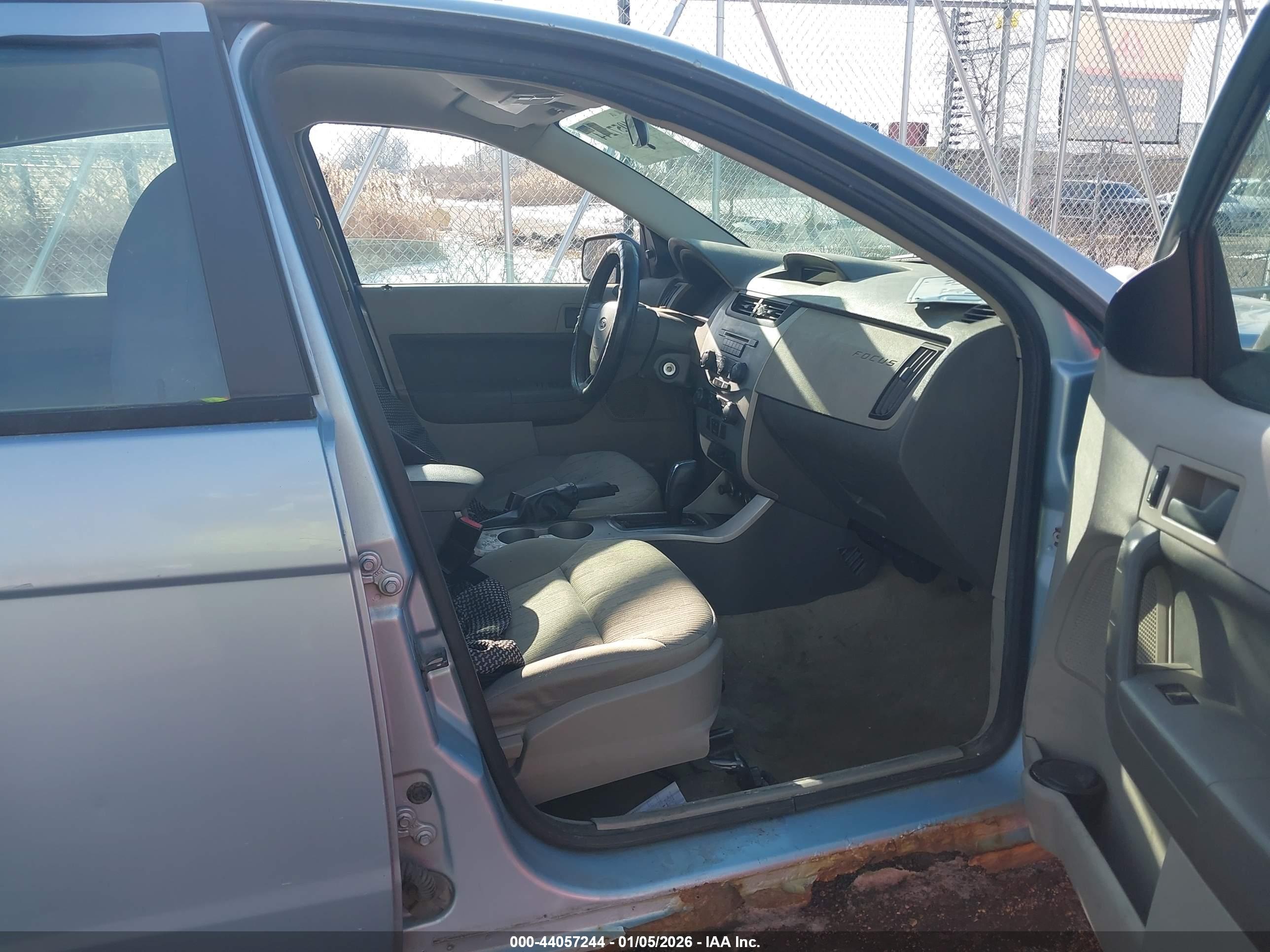 FORD FOCUS image 5