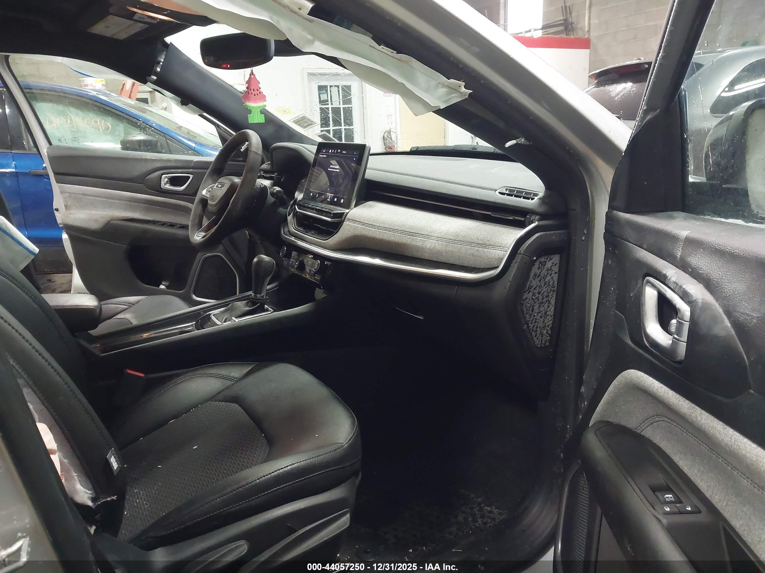 JEEP COMPASS image 5