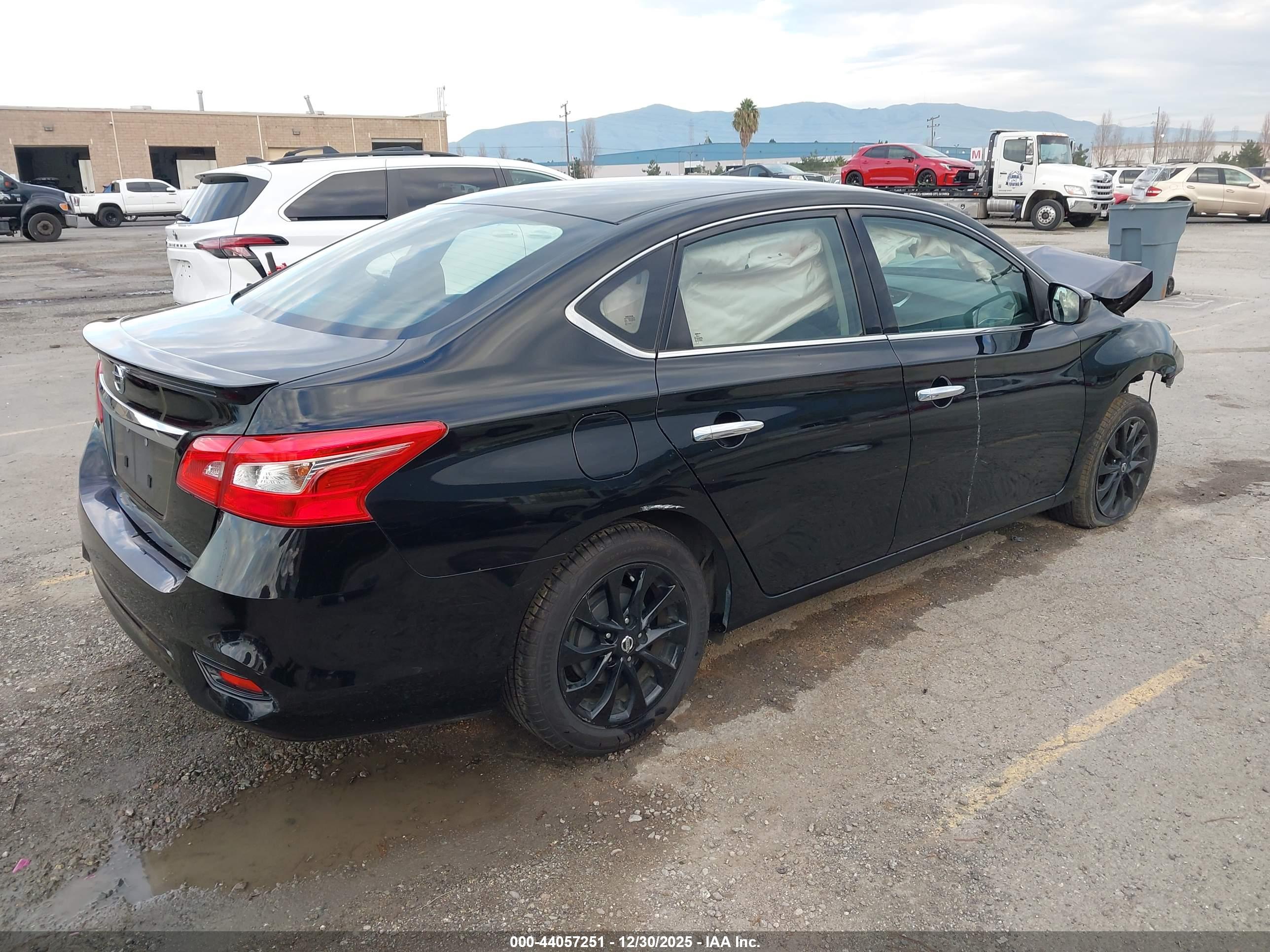 NISSAN SENTRA image 4