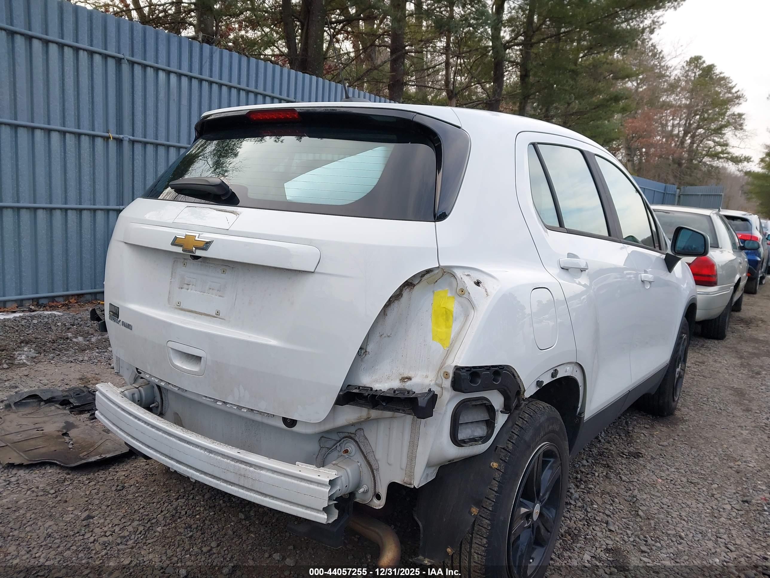 CHEVROLET TRAX image 4