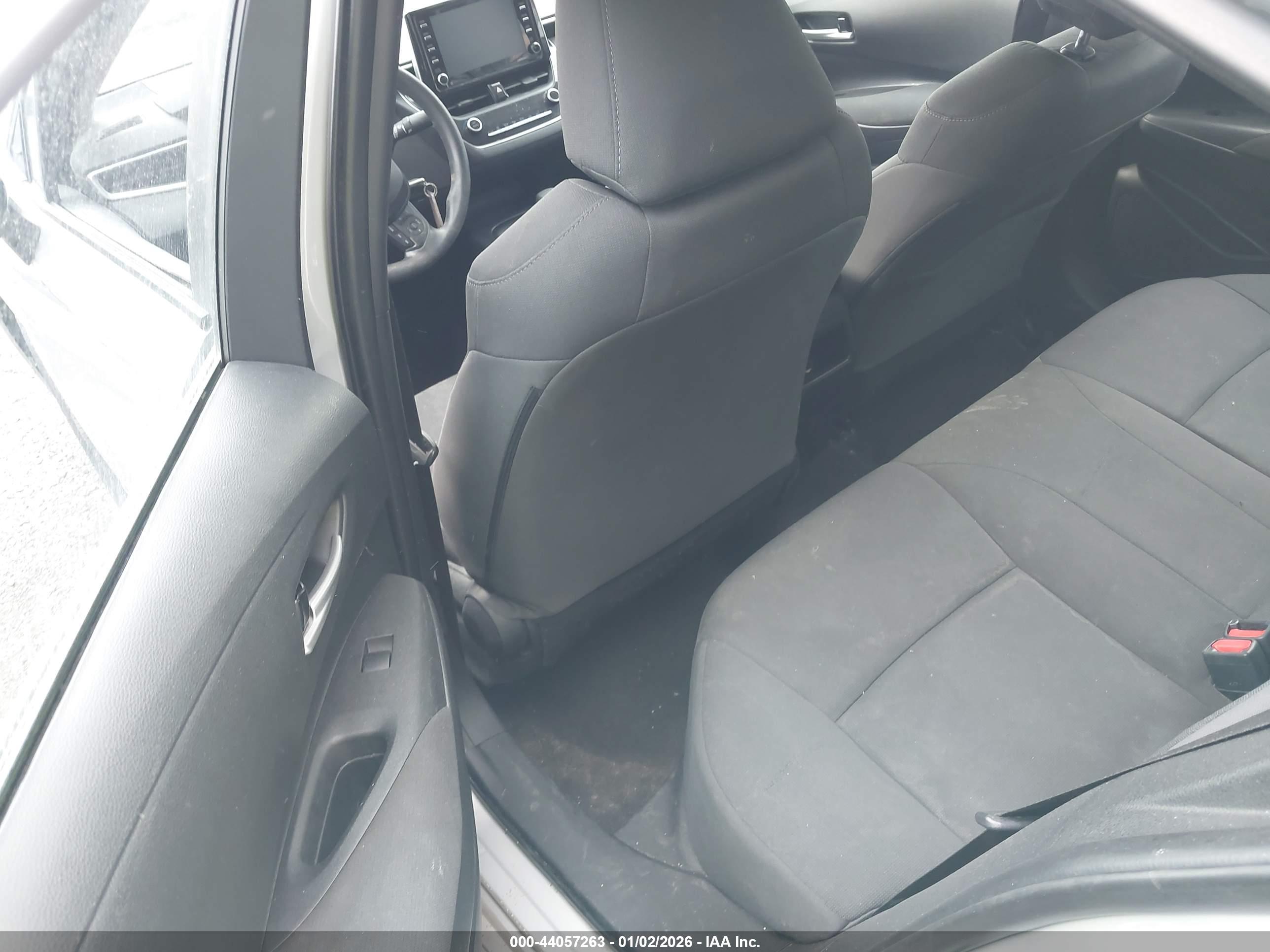 TOYOTA COROLLA image 8
