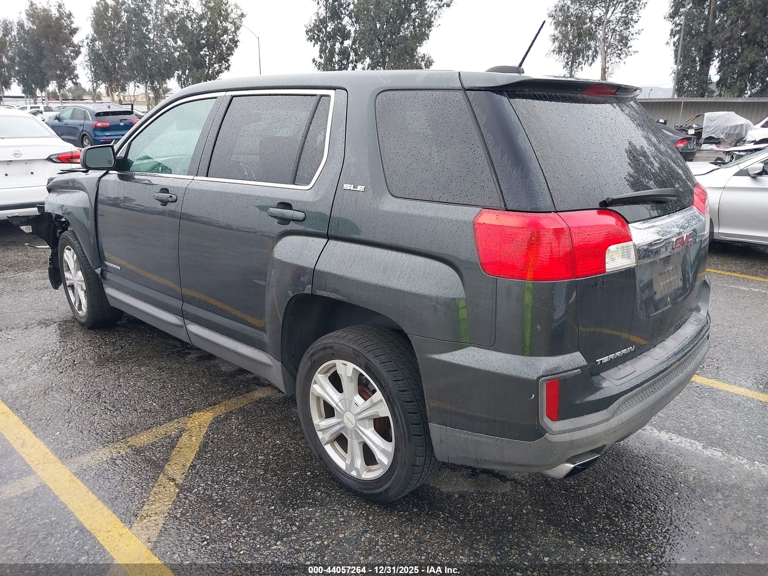 GMC TERRAIN image 3