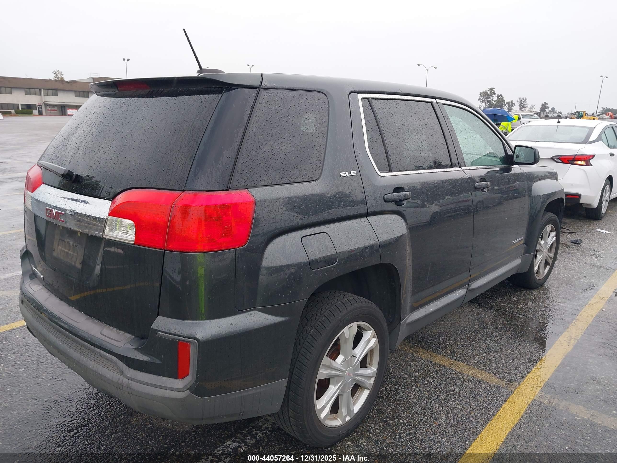 GMC TERRAIN image 4