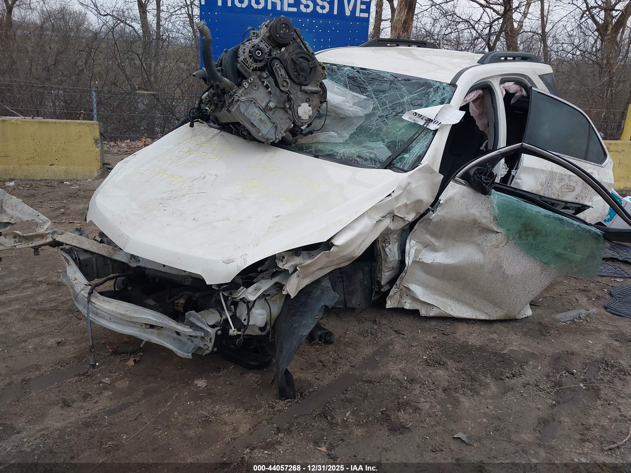 CHEVROLET EQUINOX image 2
