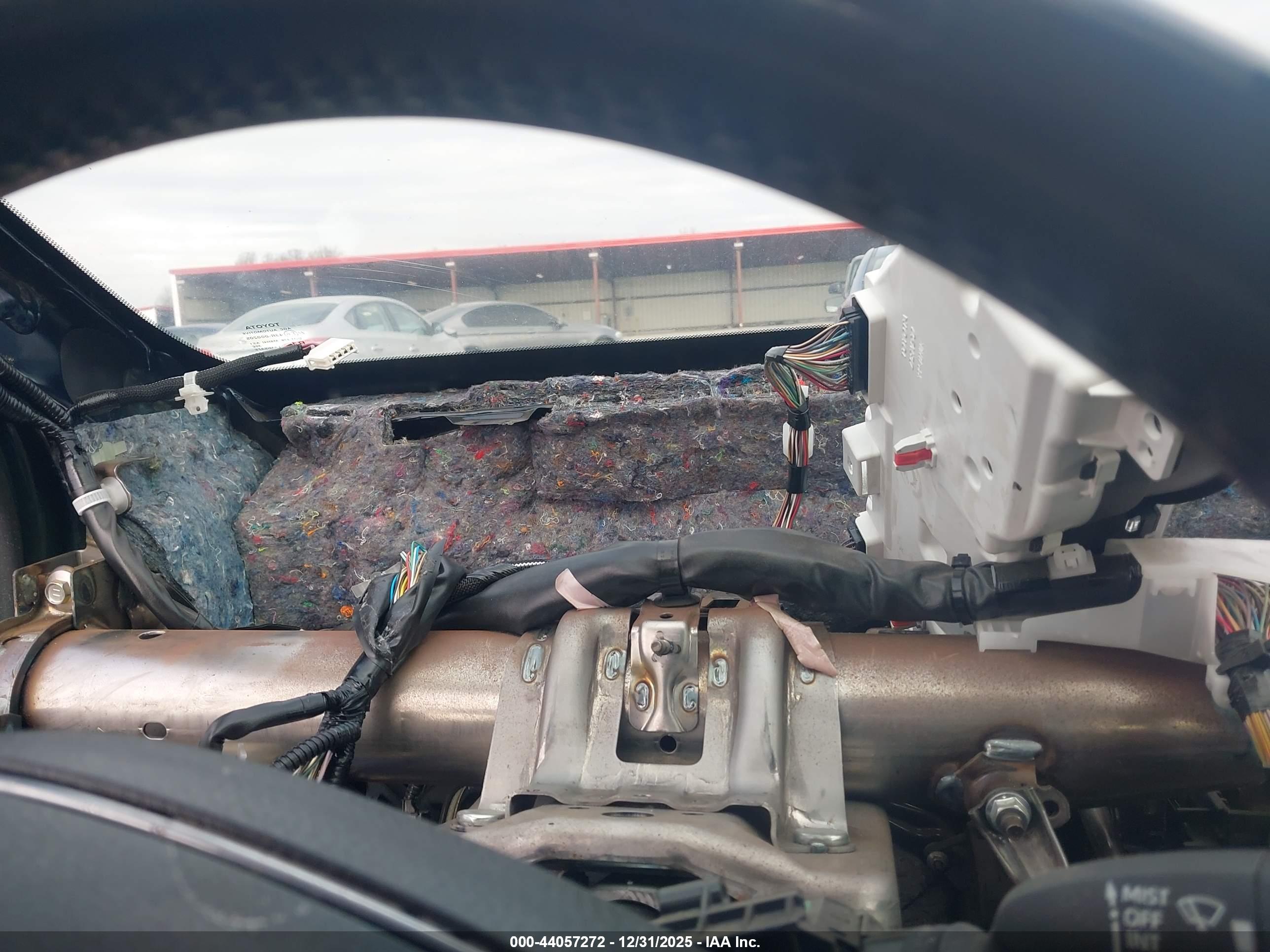 TOYOTA CAMRY image 7