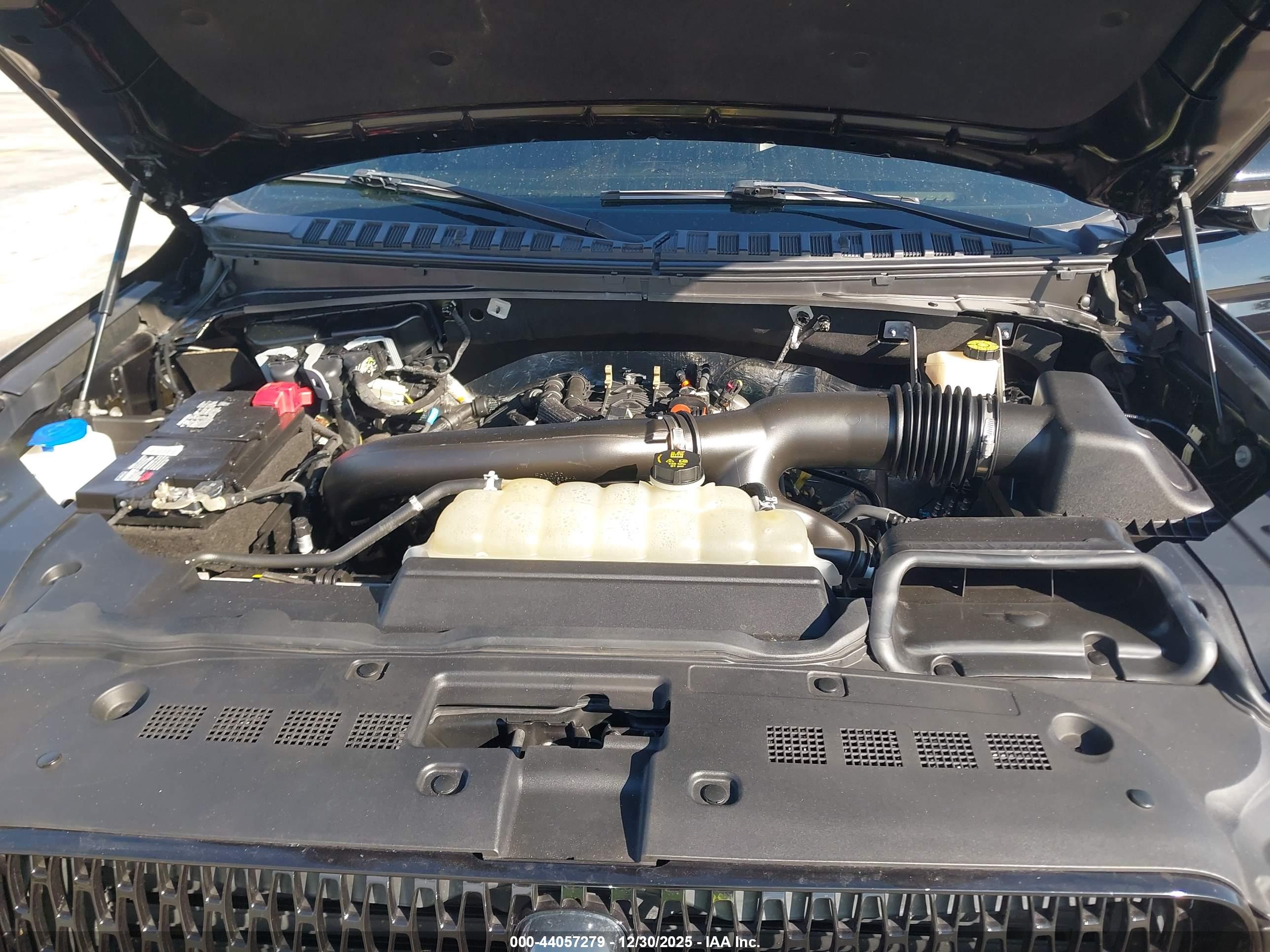 LINCOLN NAVIGATOR image 10