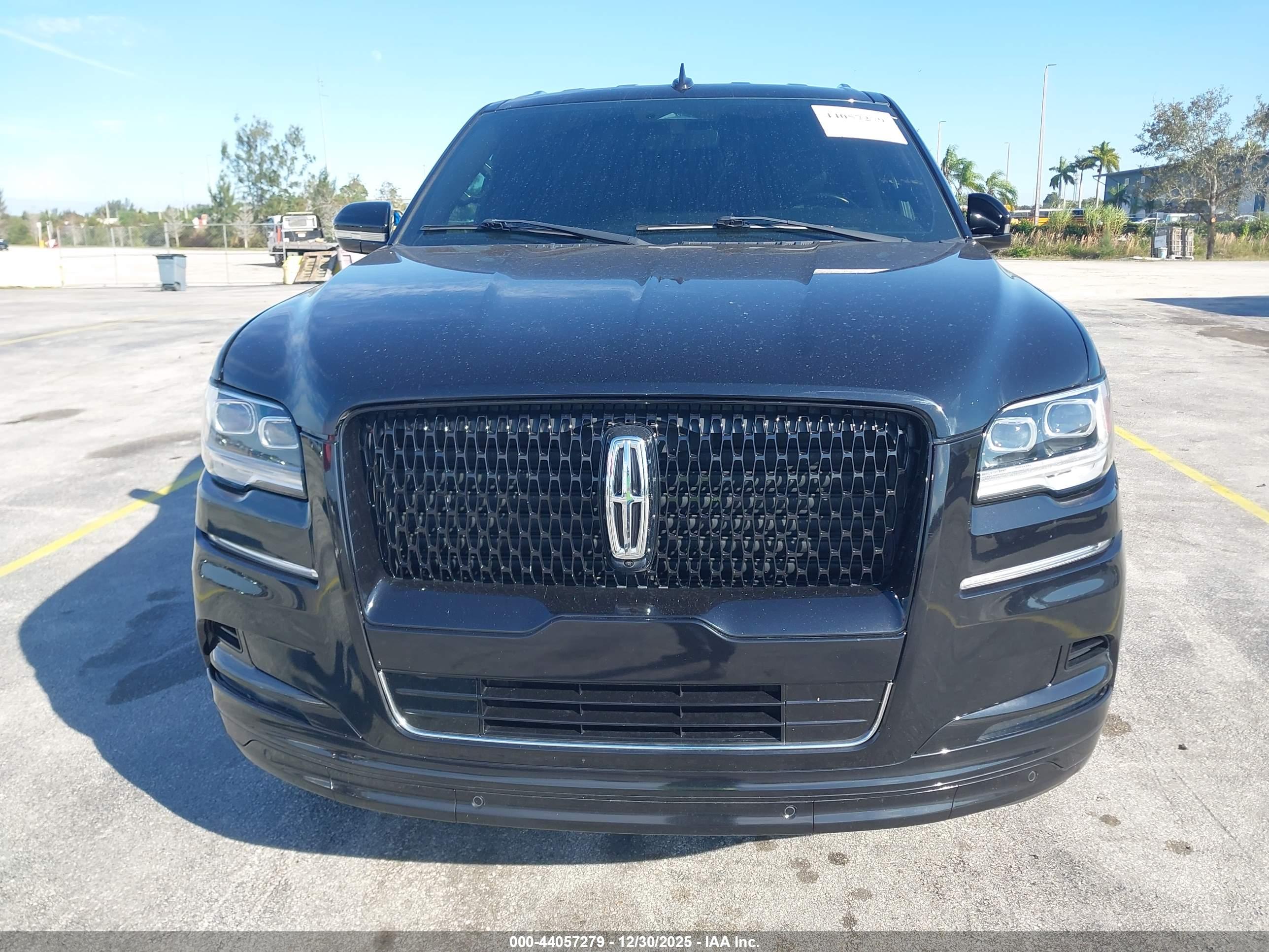 LINCOLN NAVIGATOR image 6