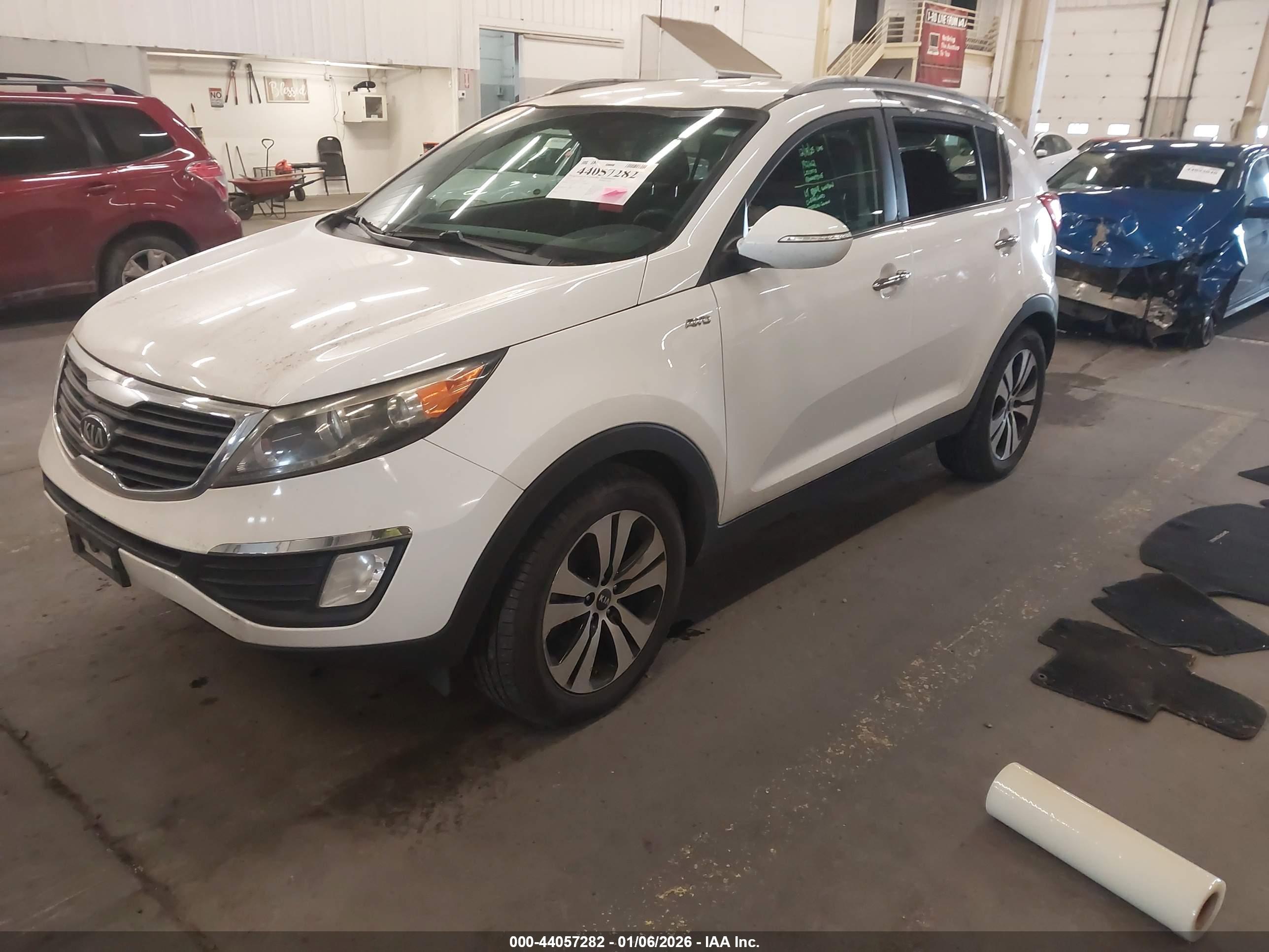 KIA SPORTAGE image 2