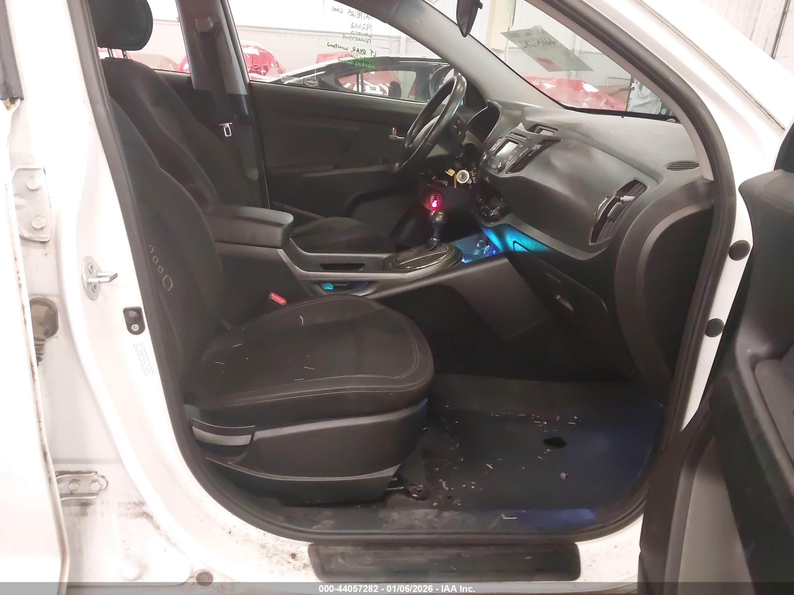KIA SPORTAGE image 5