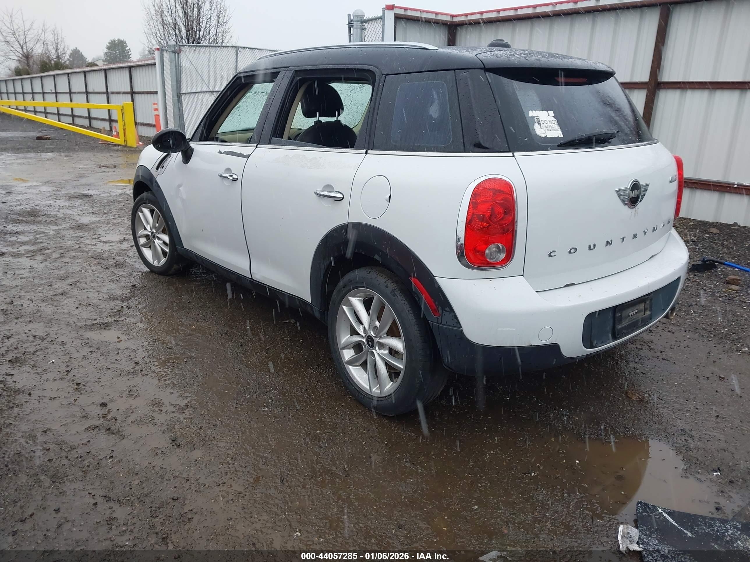 MINI COOPER image 3