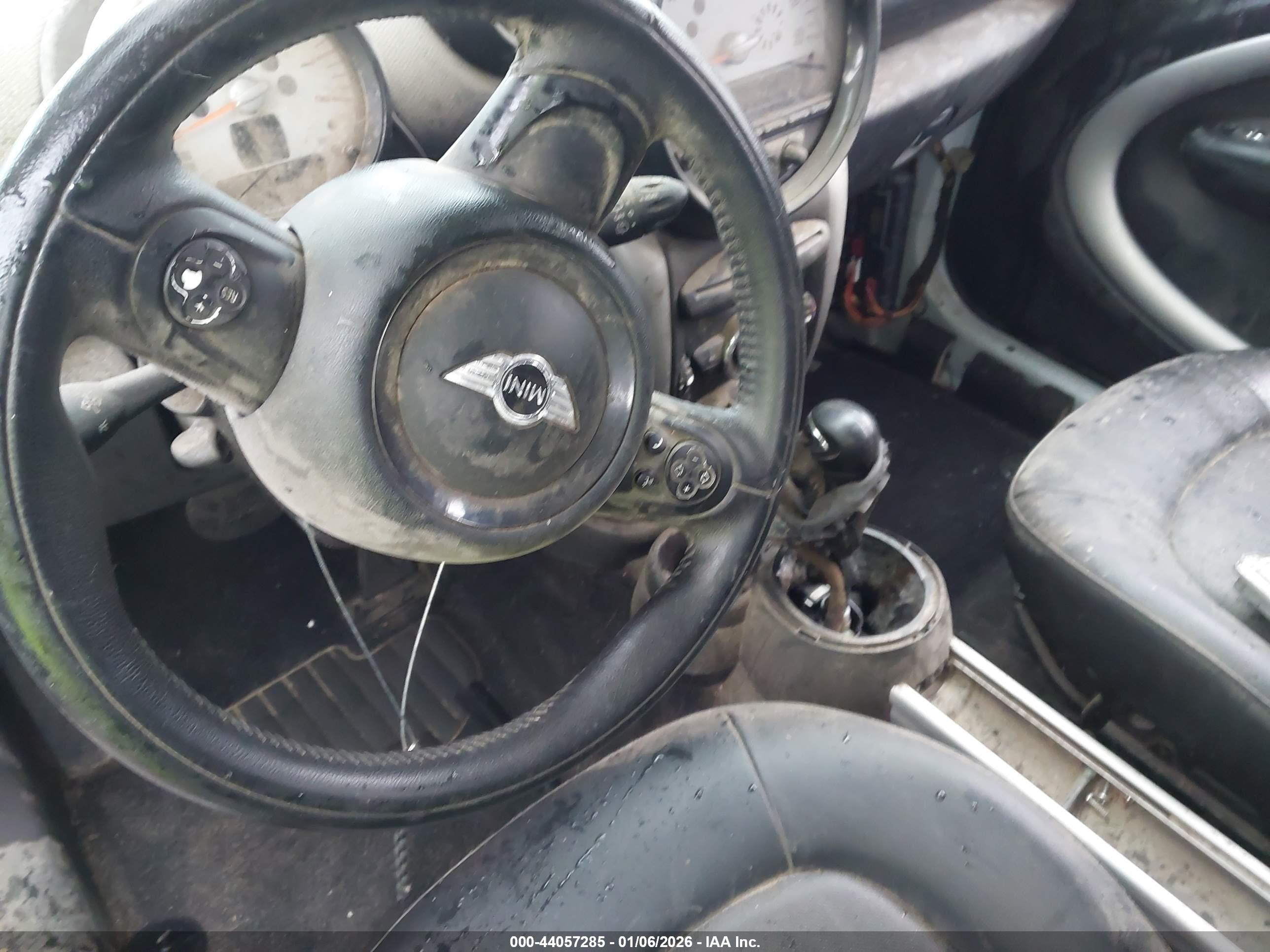 MINI COOPER image 6