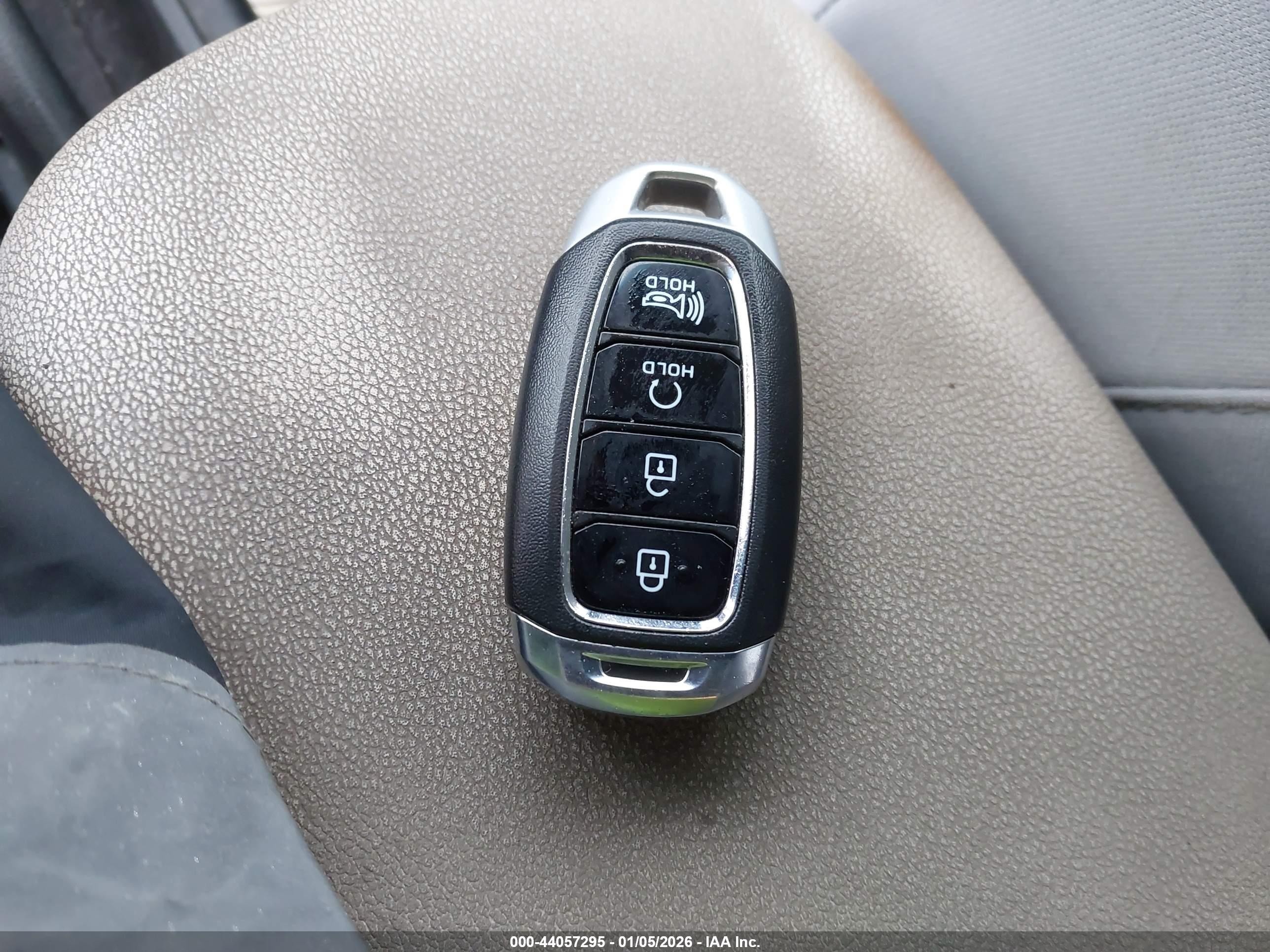 HYUNDAI KONA image 11