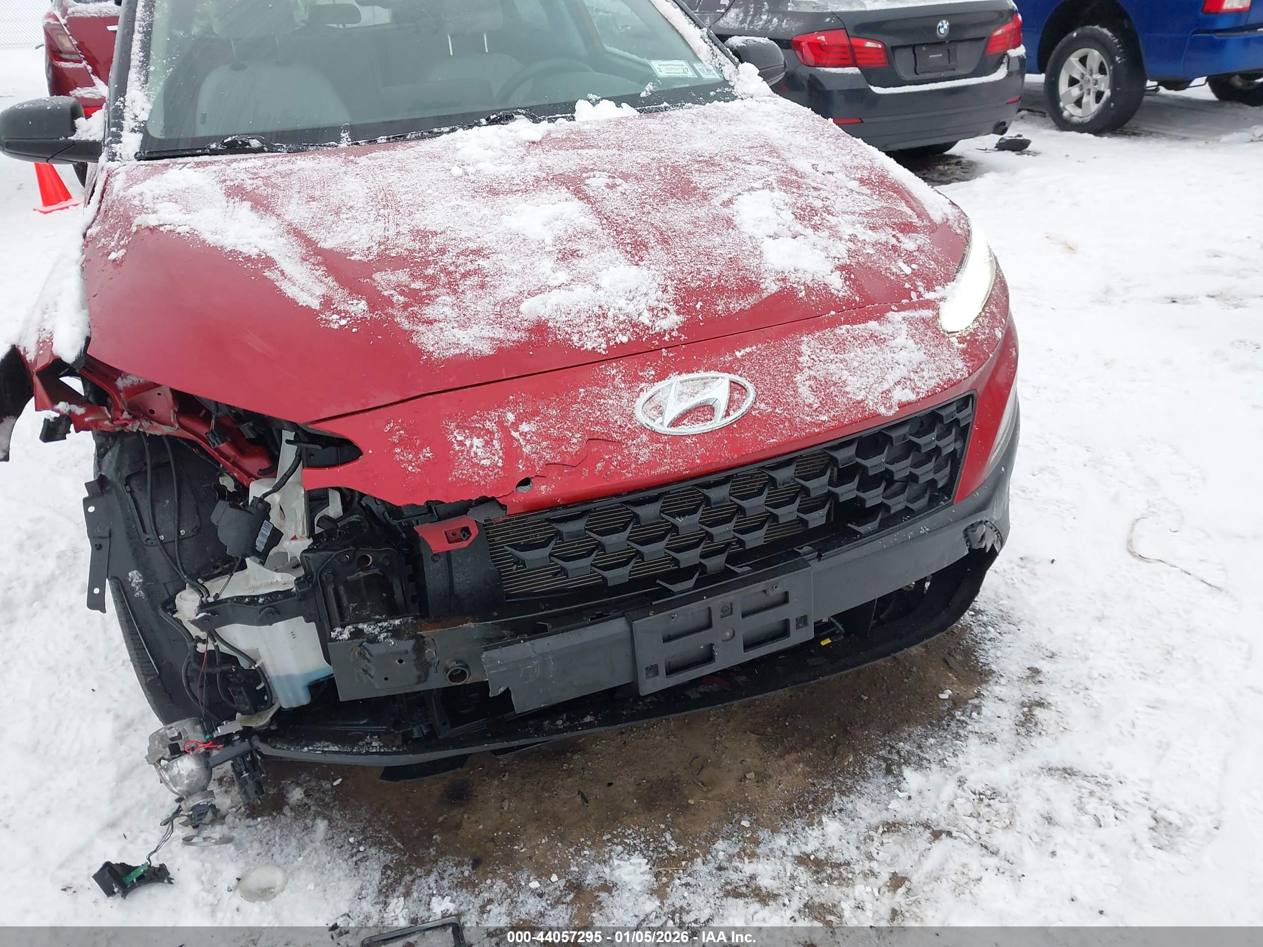 HYUNDAI KONA image 6