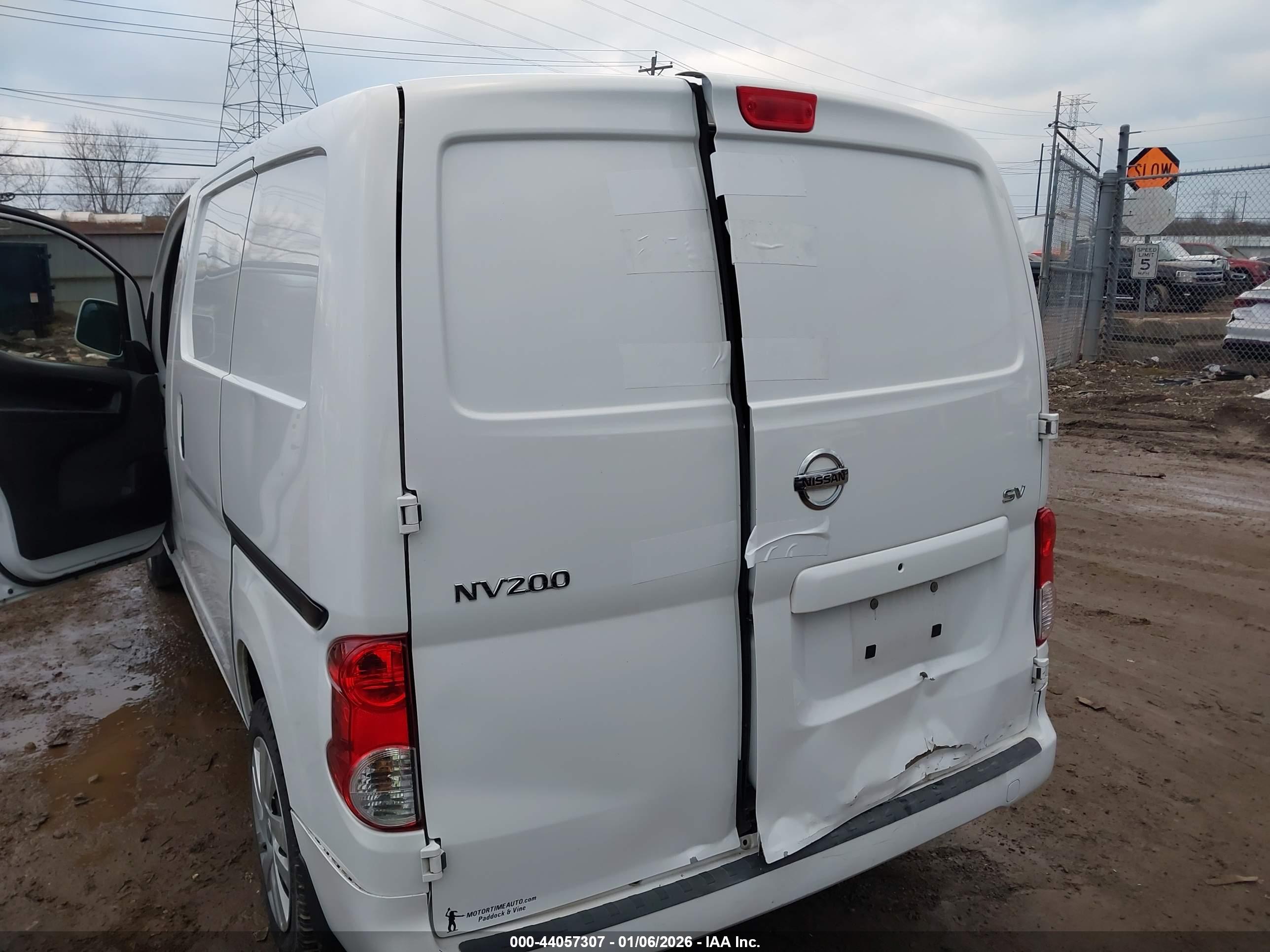 NISSAN NV200 image 6