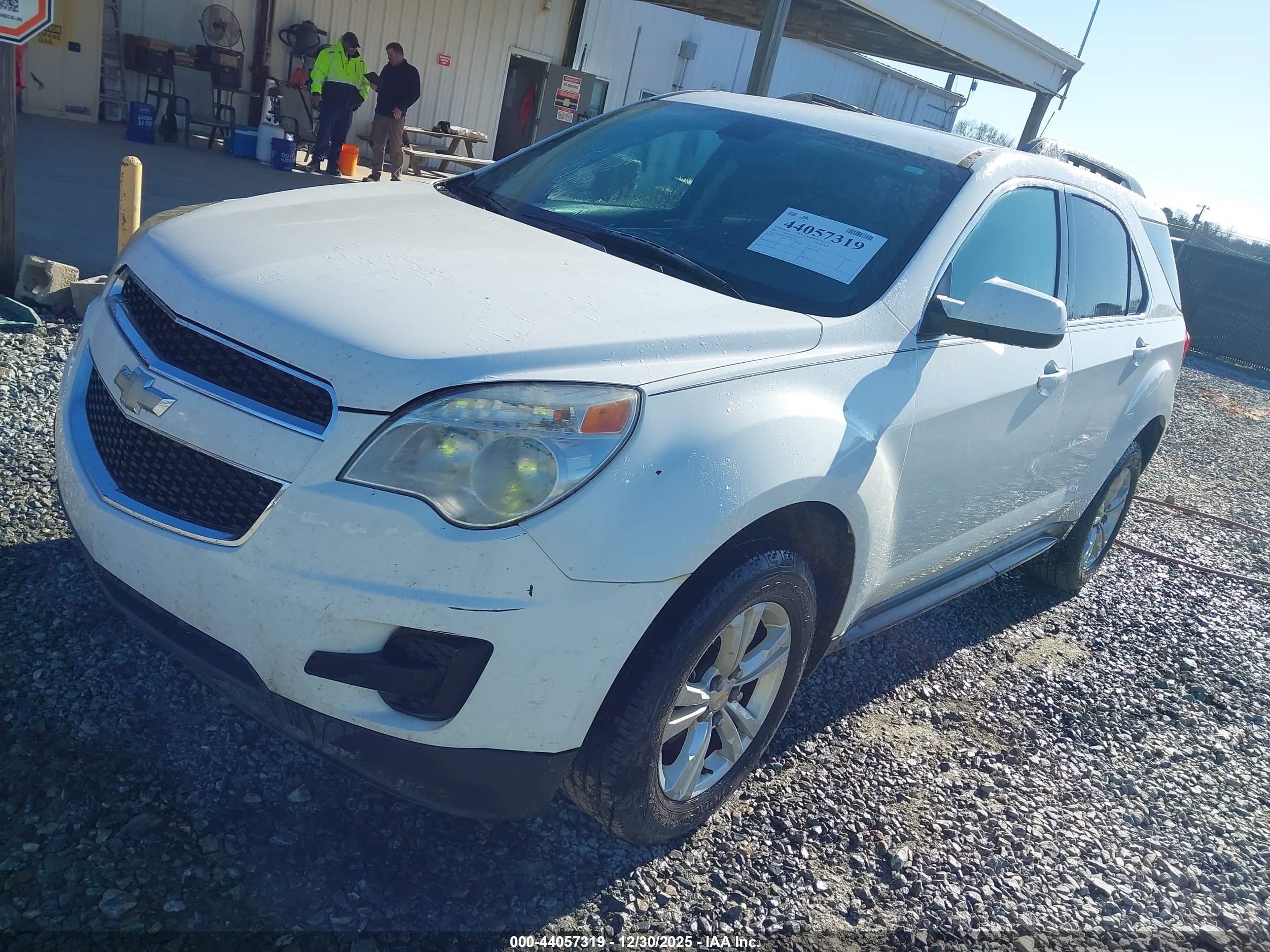 CHEVROLET EQUINOX image 2