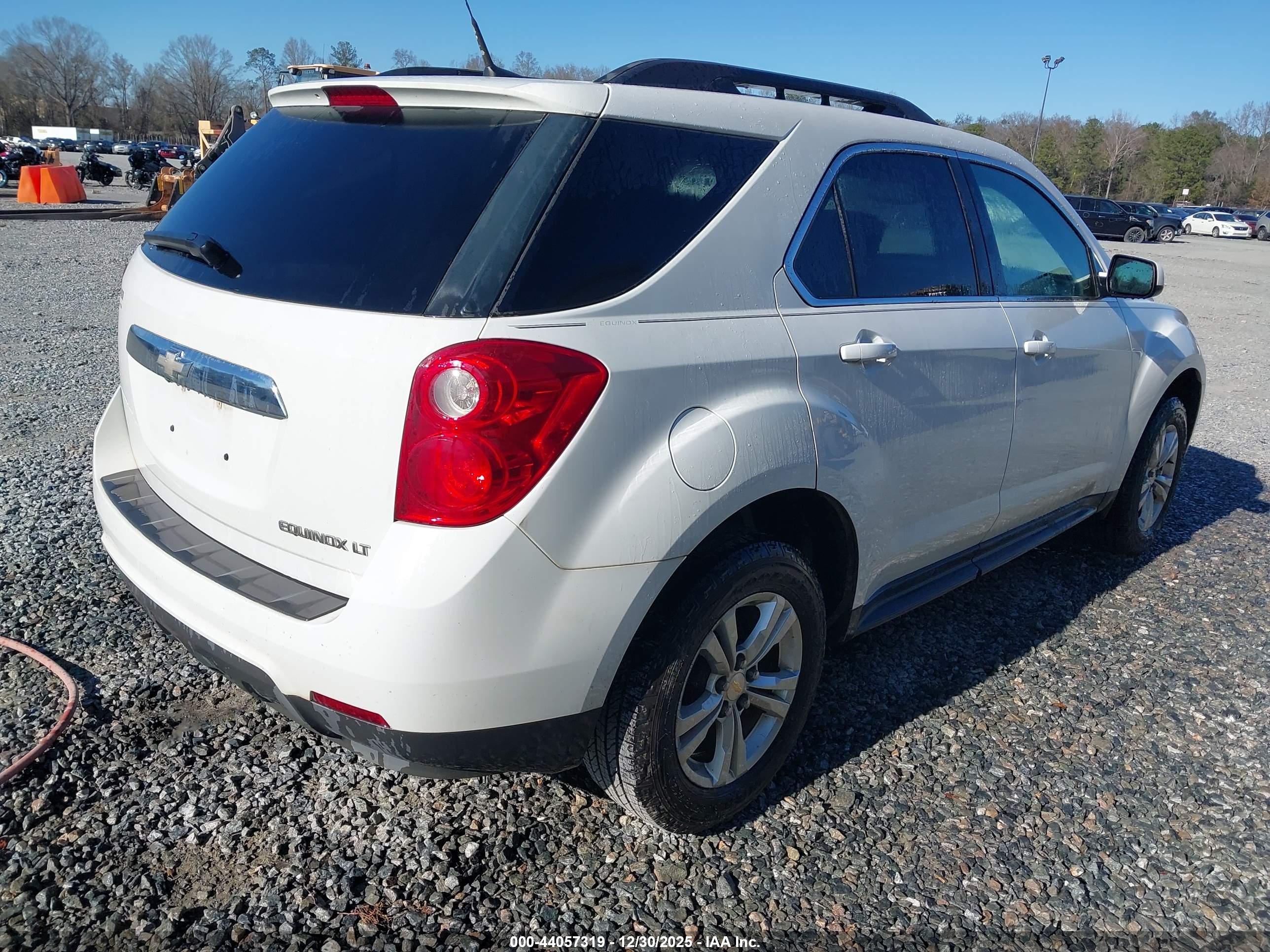 CHEVROLET EQUINOX image 4