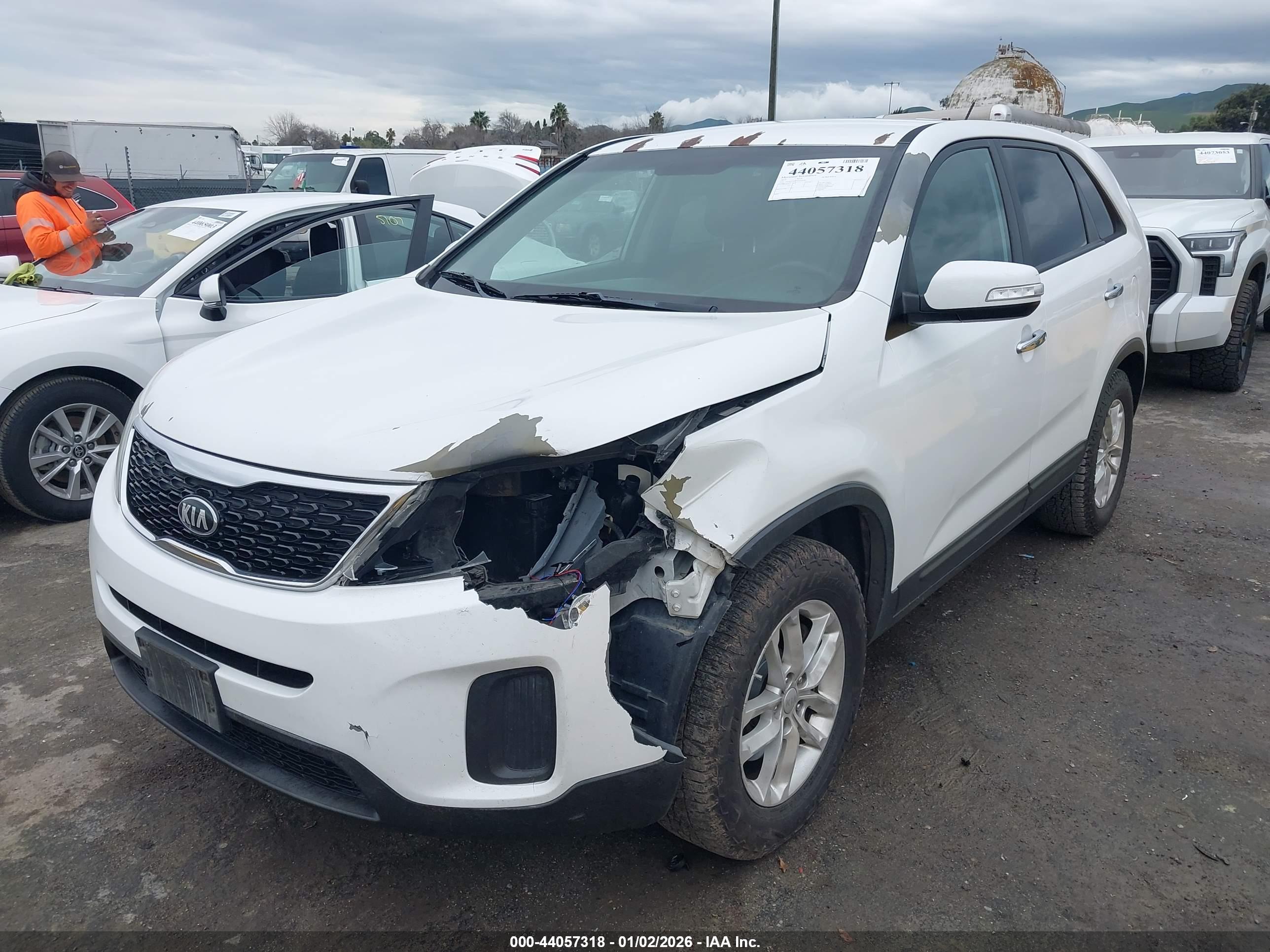 KIA SORENTO image 2
