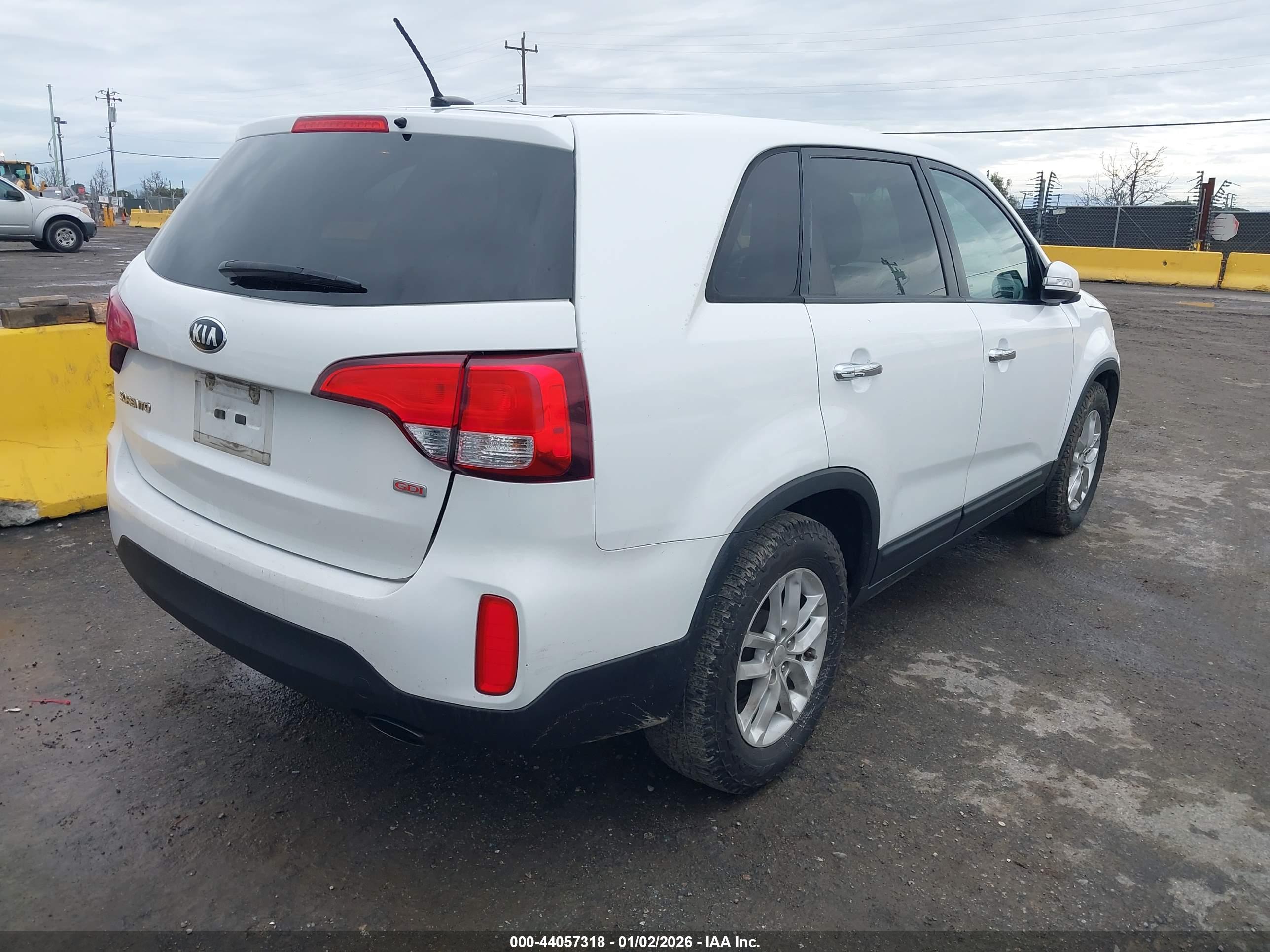 KIA SORENTO image 4