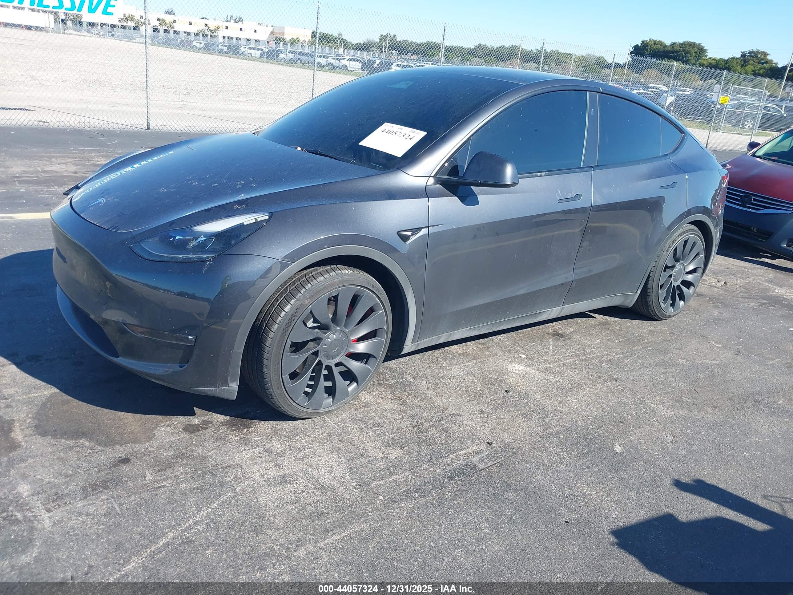 TESLA MODEL image 2